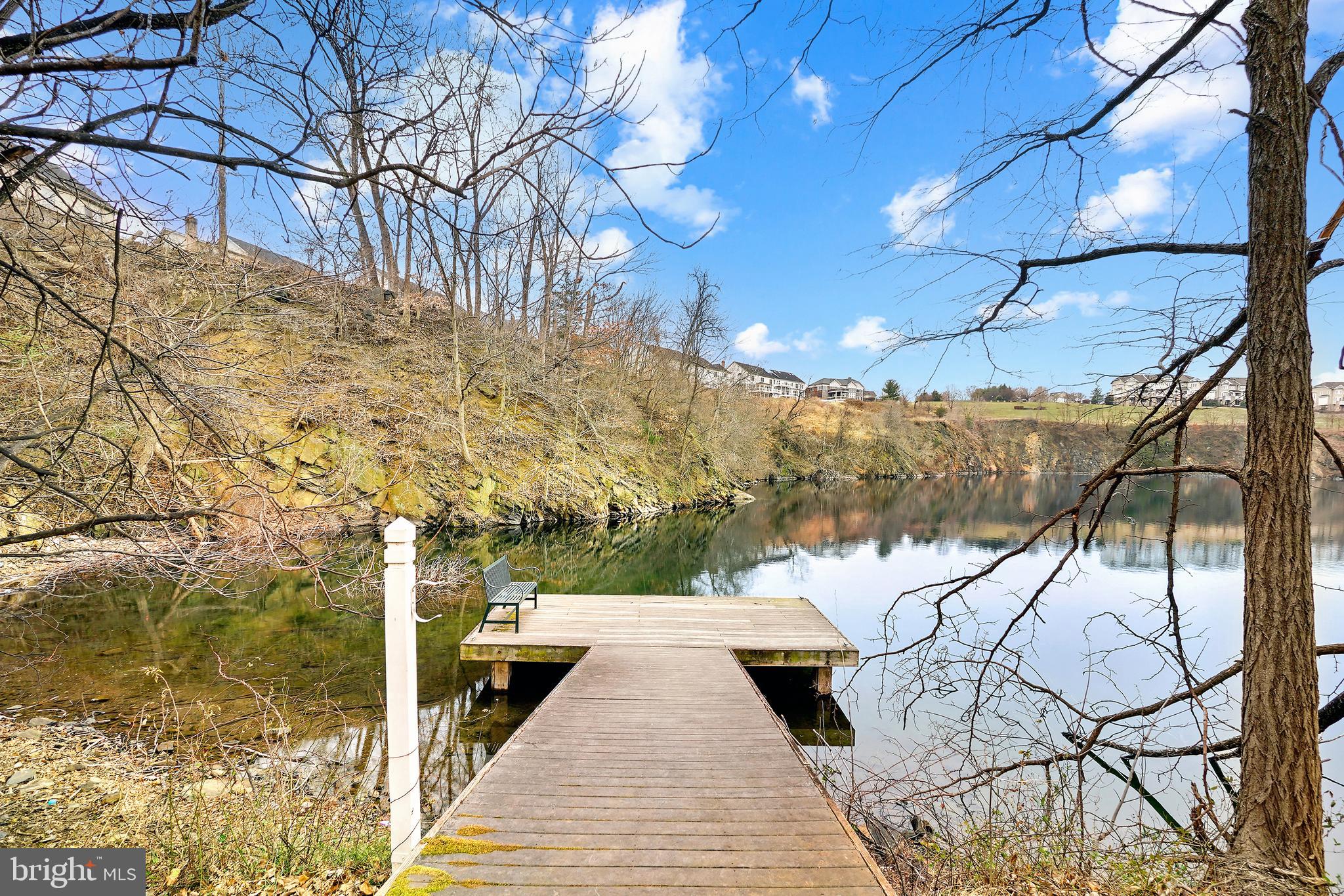 STONE LAKE - Residential