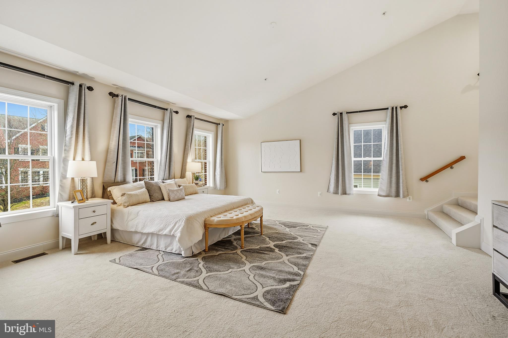 STONE LAKE - Residential