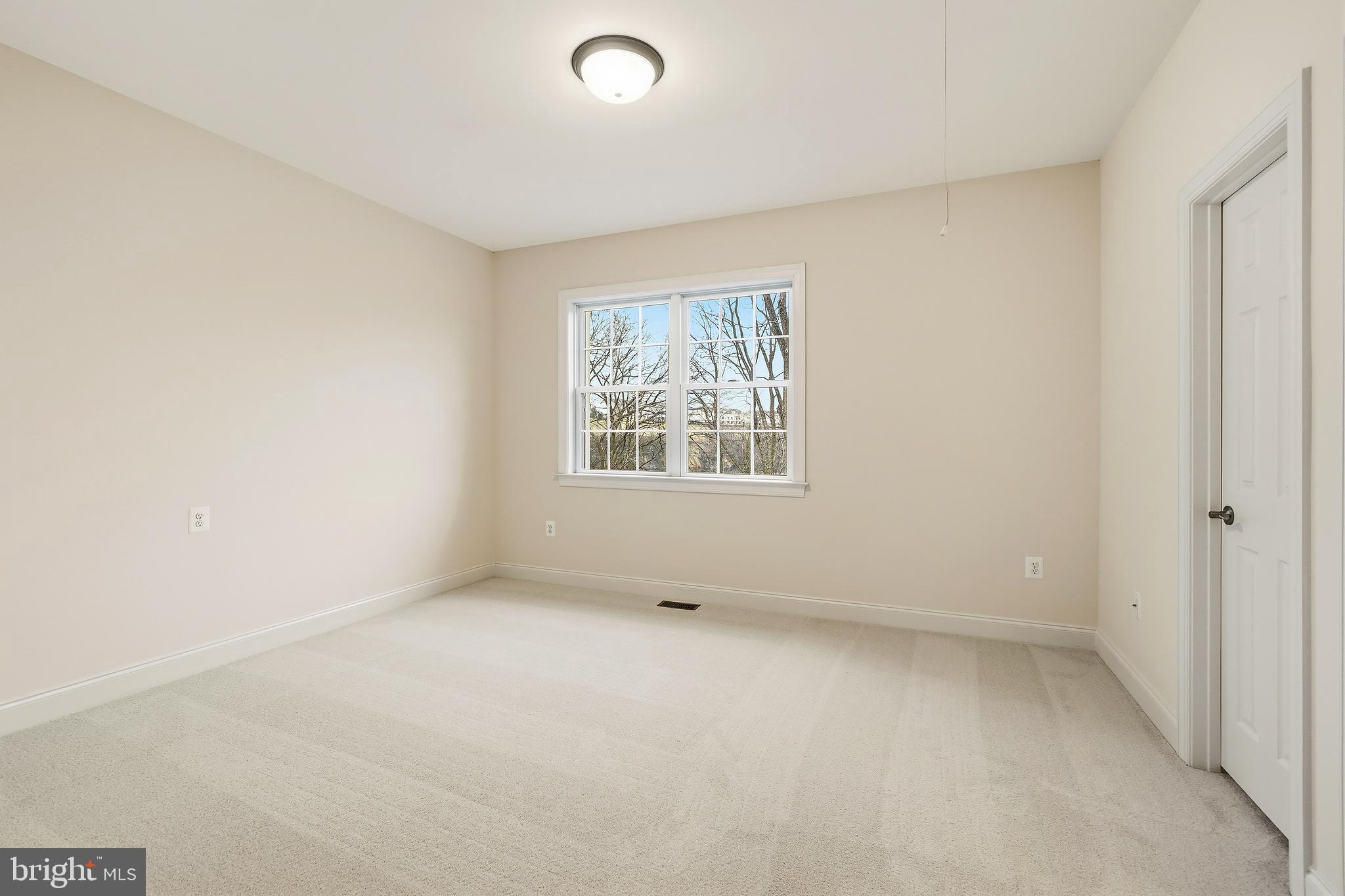 STONE LAKE - Residential