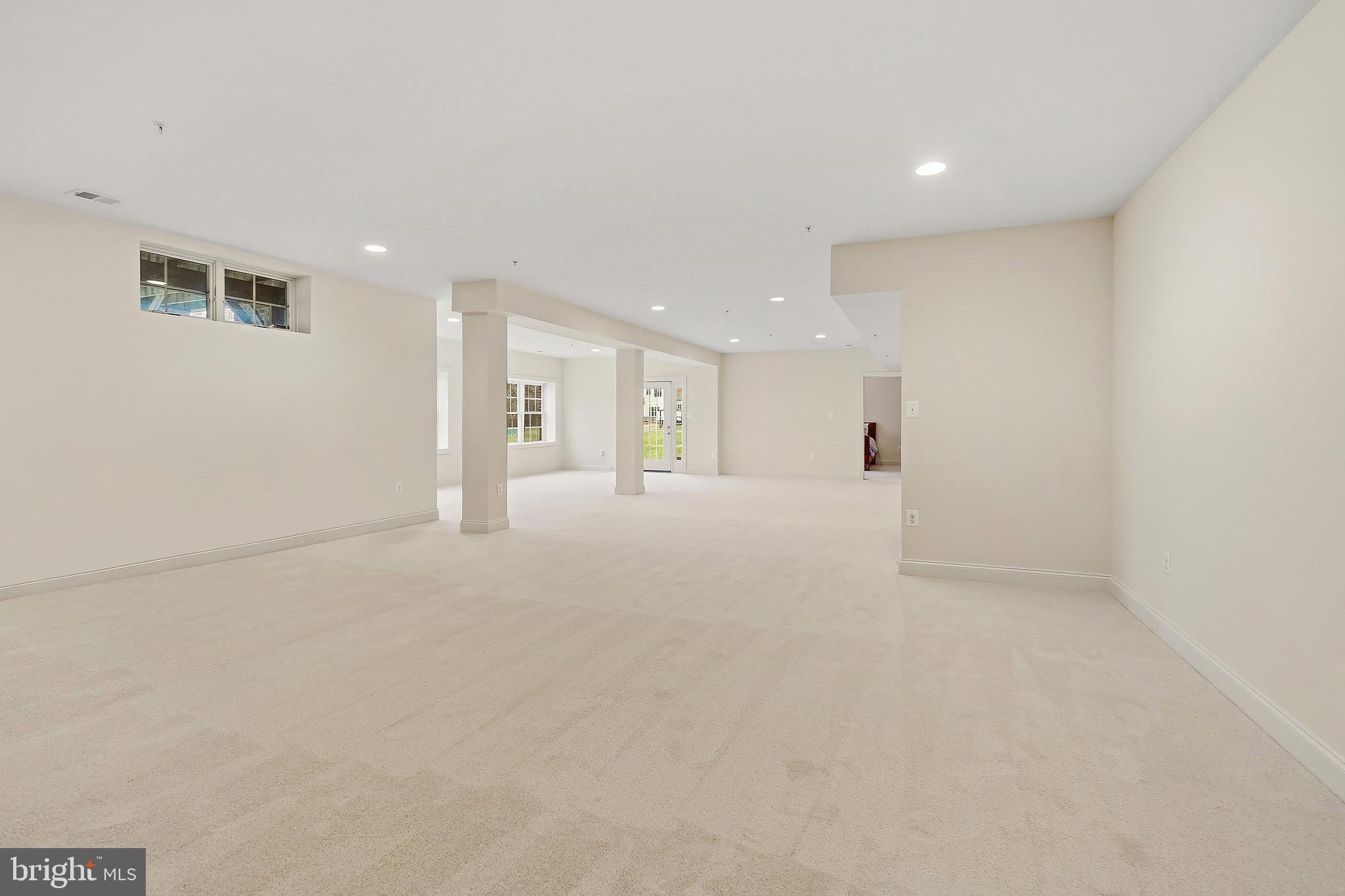 STONE LAKE - Residential