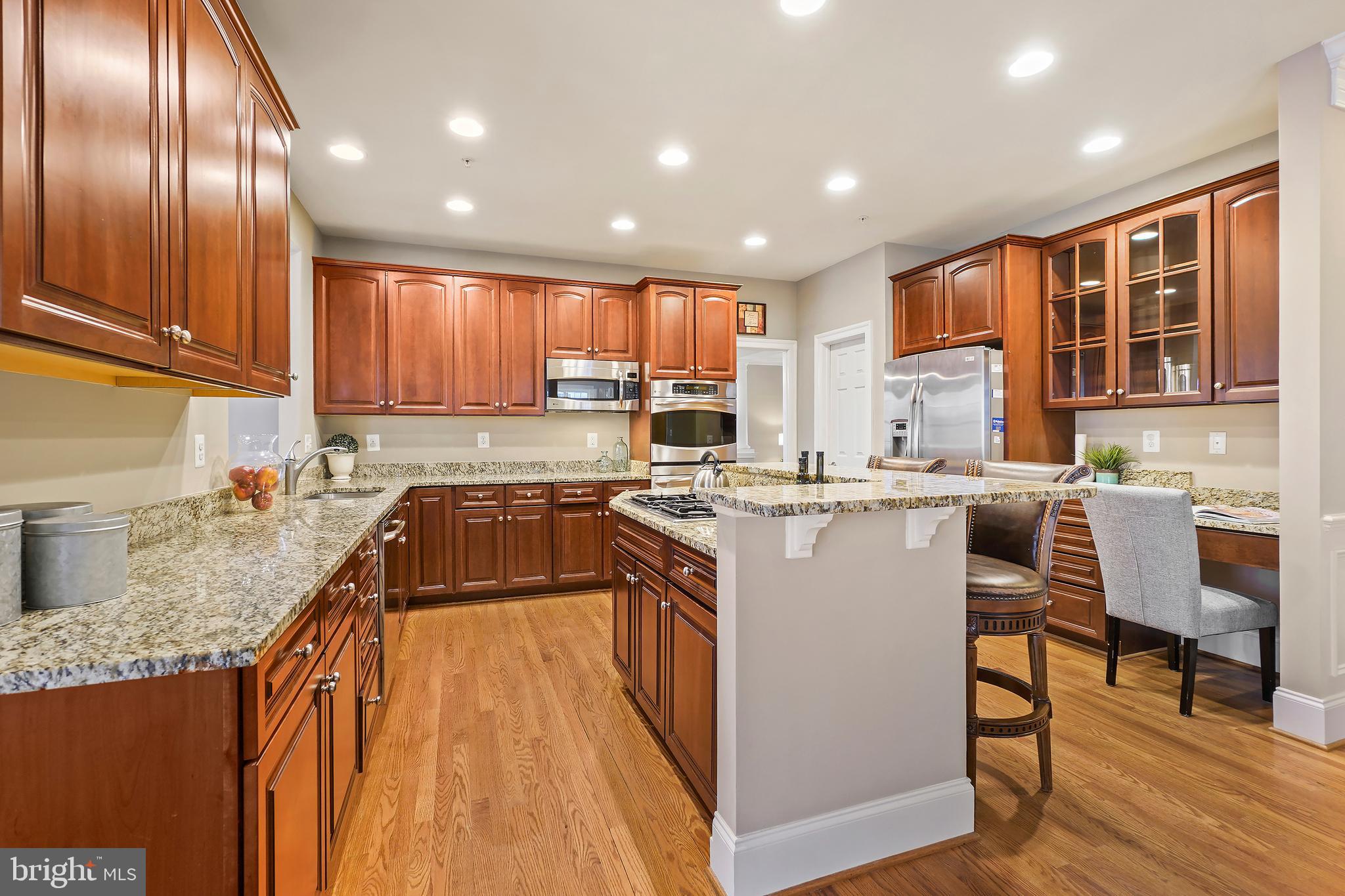 STONE LAKE - Residential