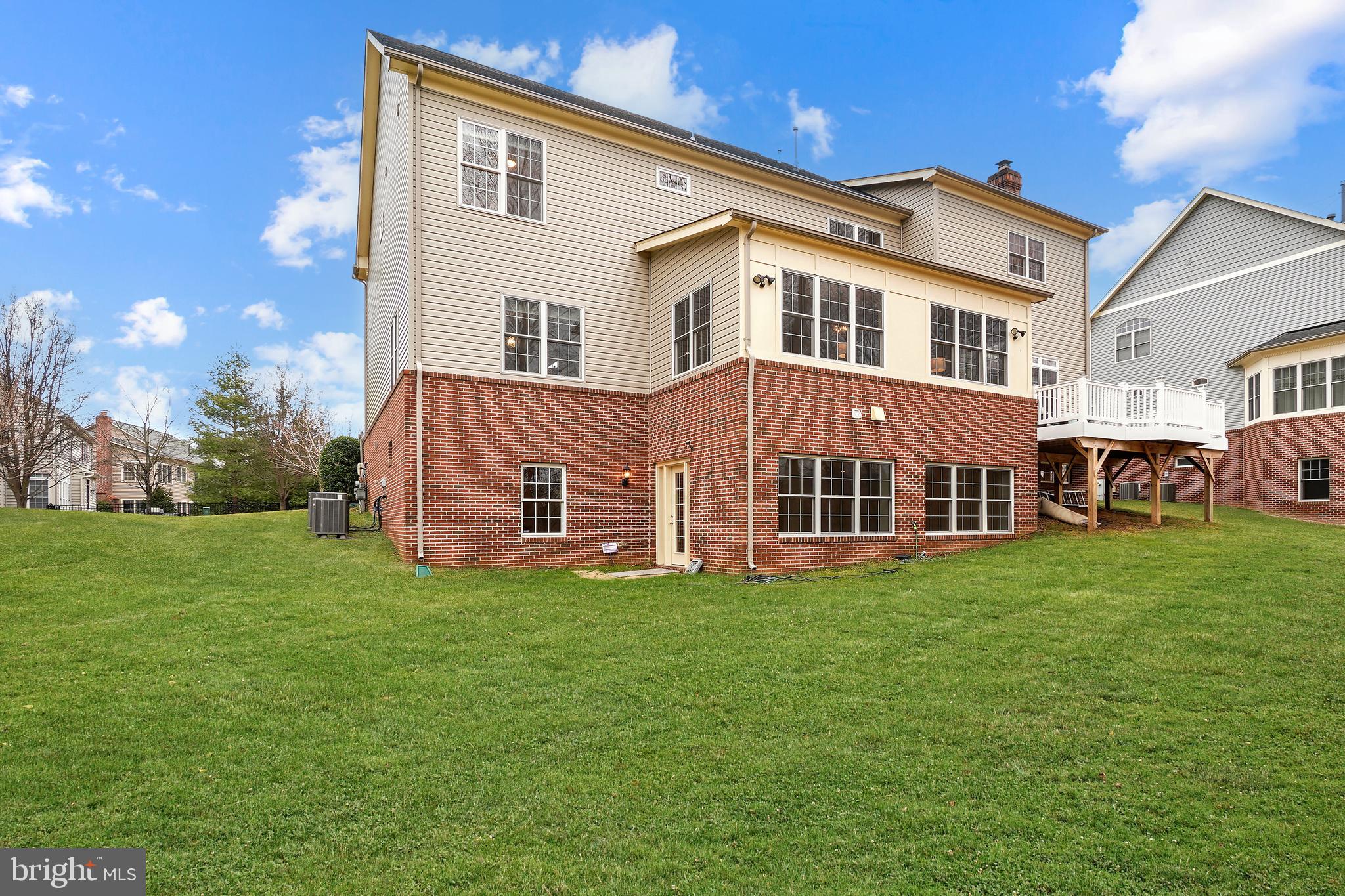 STONE LAKE - Residential