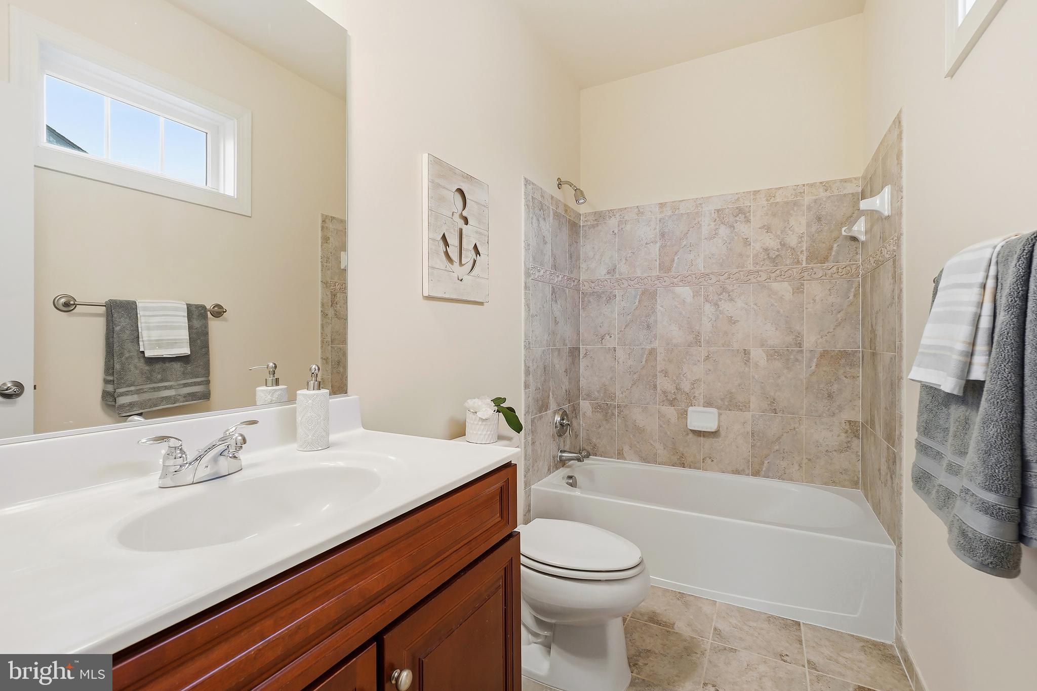 STONE LAKE - Residential