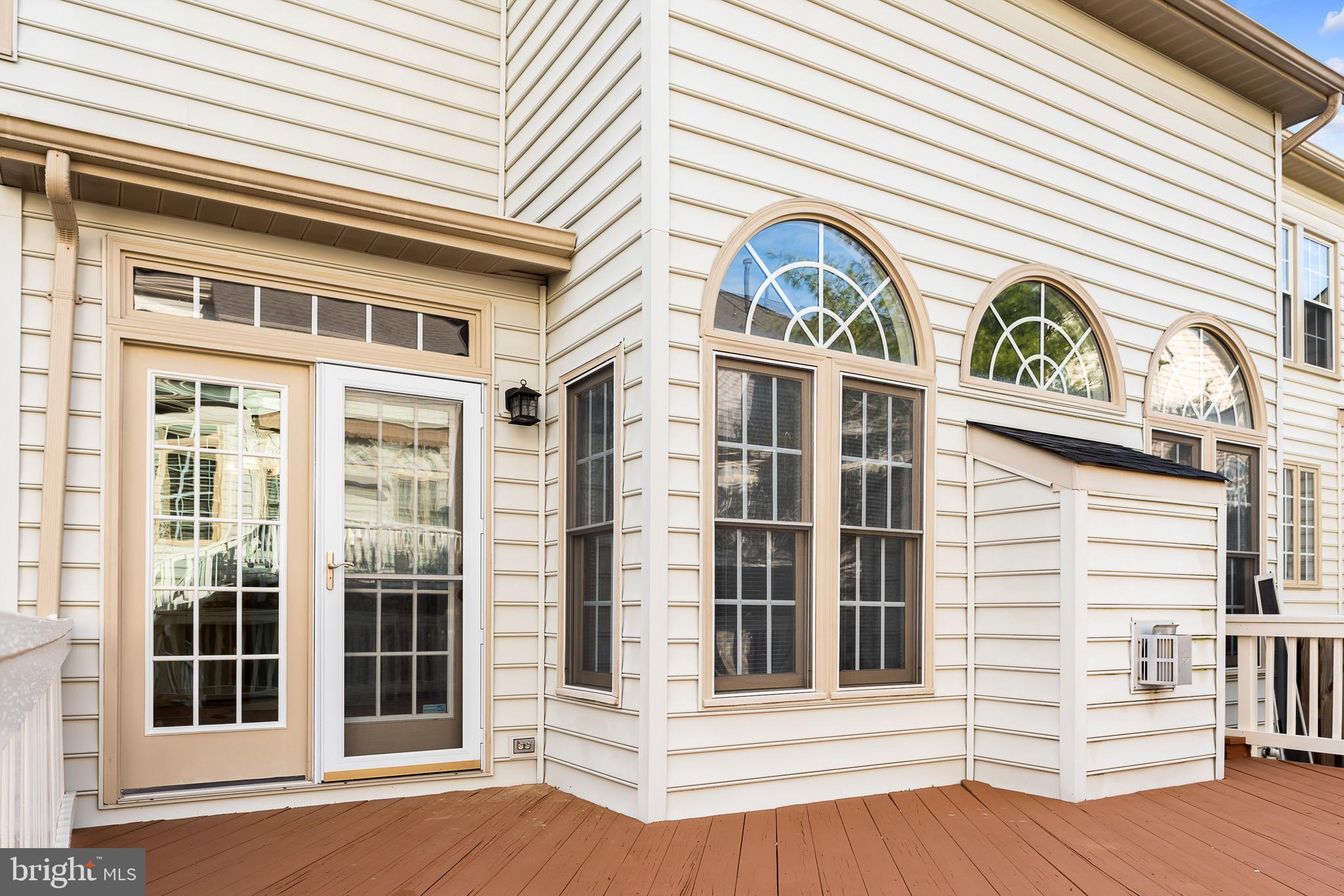 LORTON TOWN CNTR LANDBAY - Residential