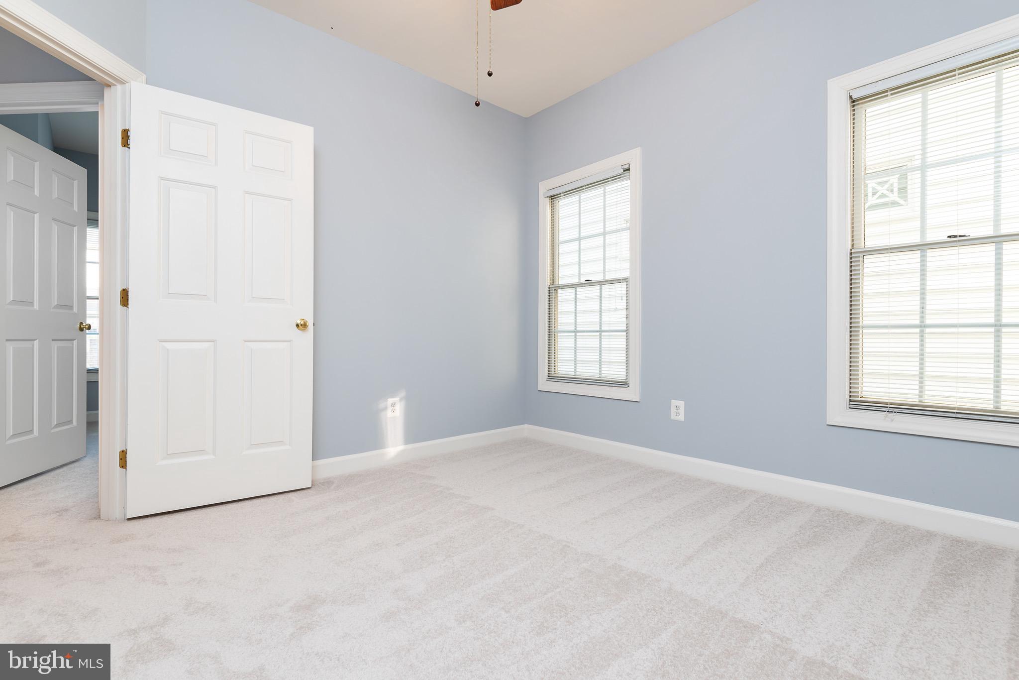 LORTON TOWN CNTR LANDBAY - Residential