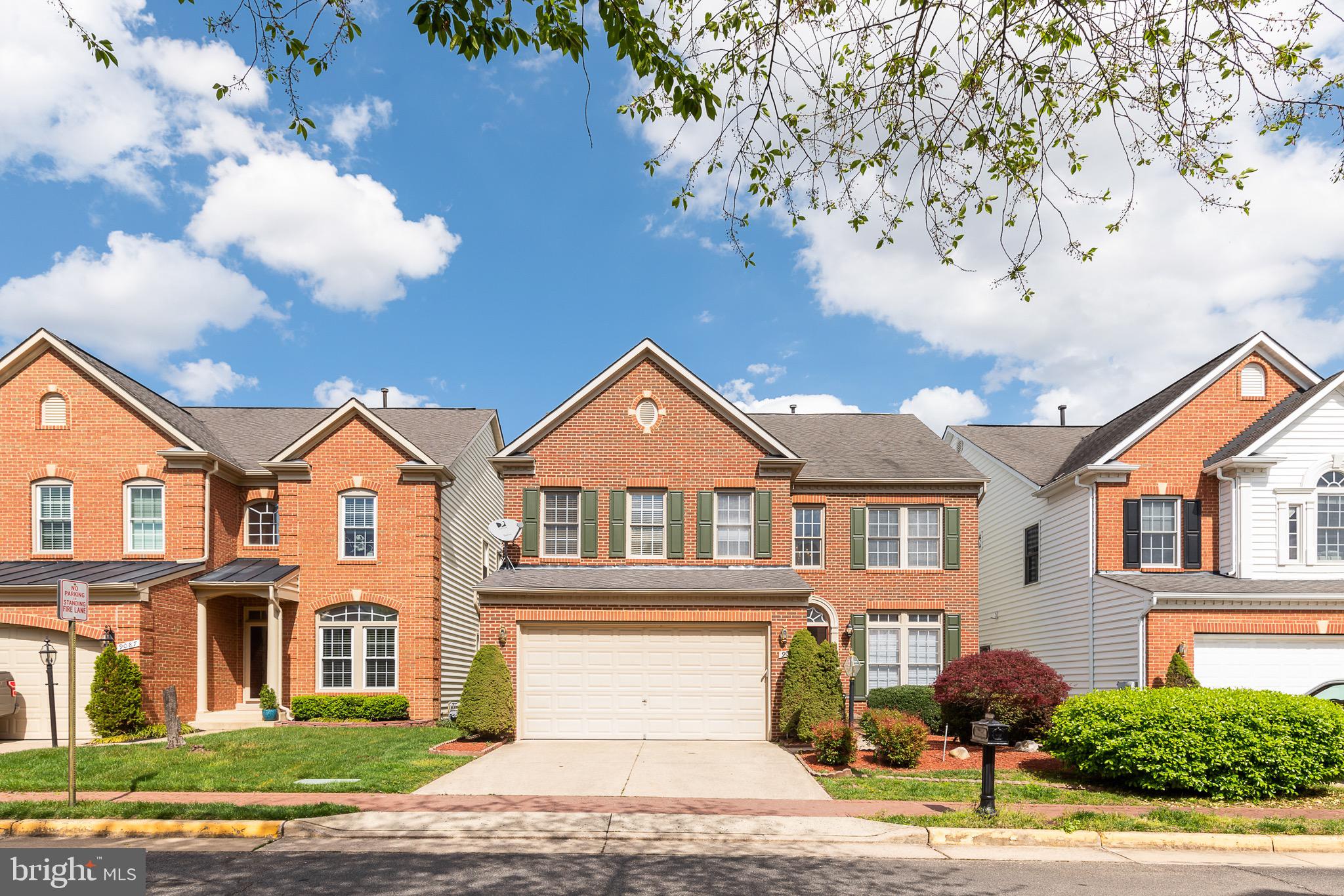 LORTON TOWN CNTR LANDBAY - Residential