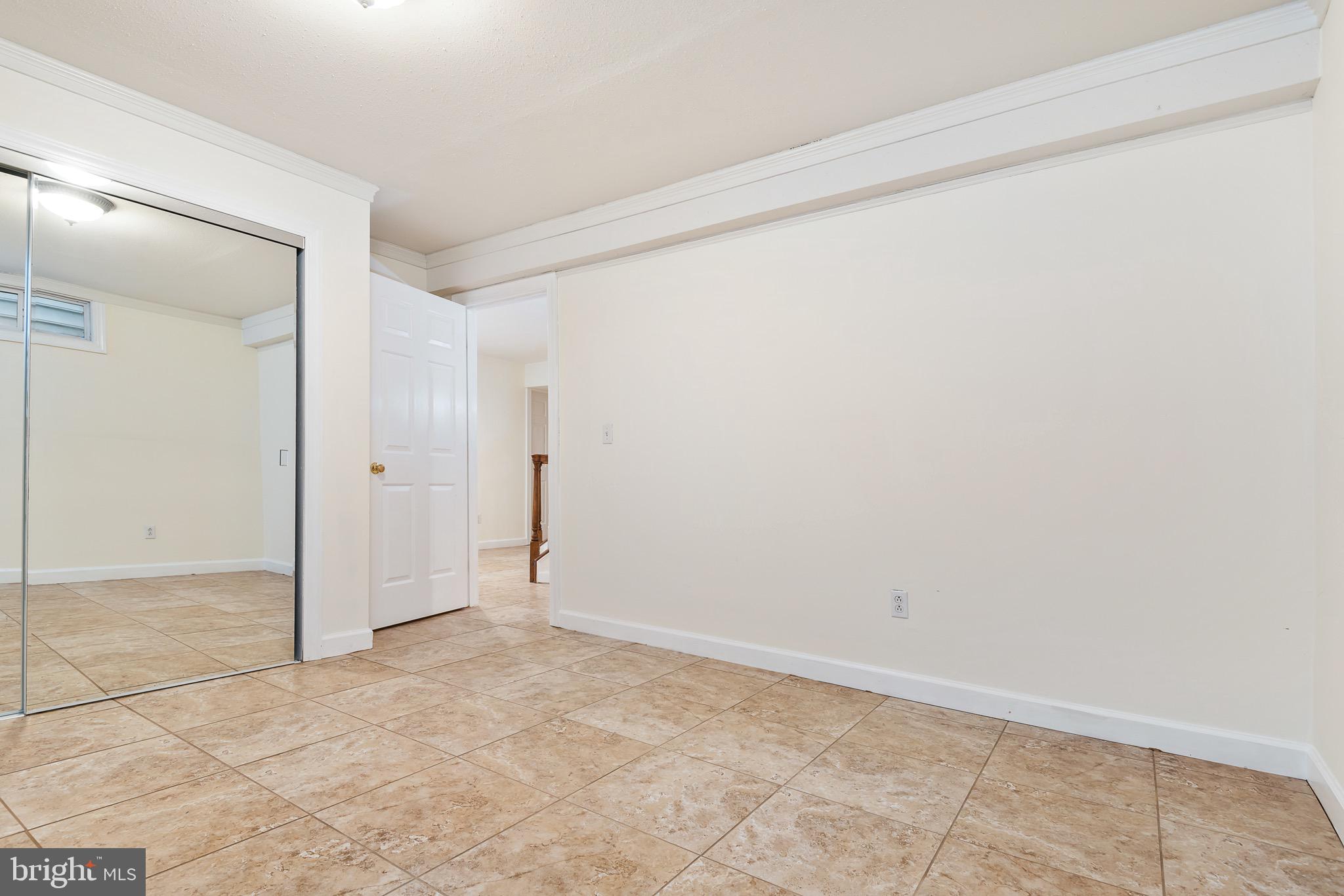 LORTON TOWN CNTR LANDBAY - Residential