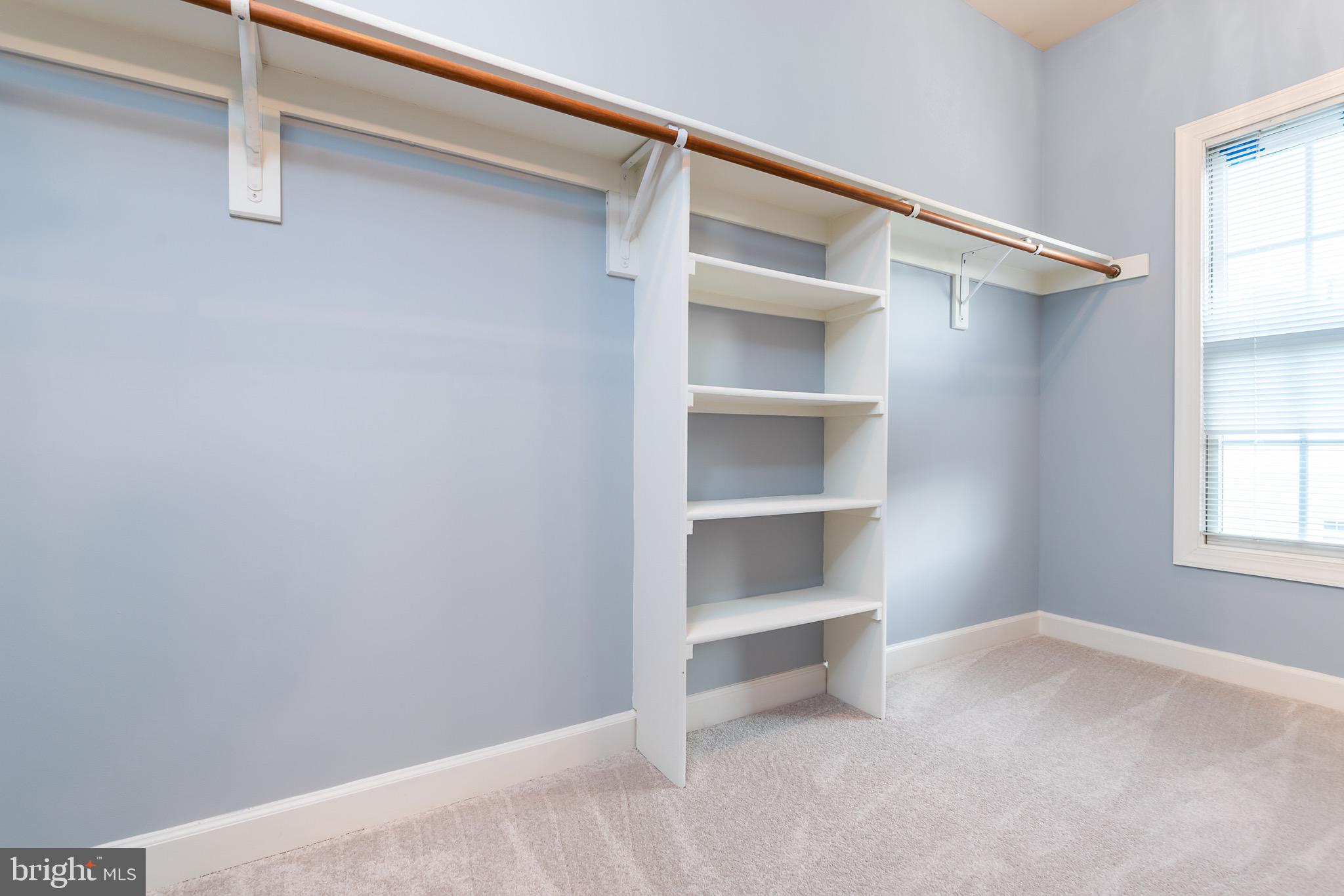 LORTON TOWN CNTR LANDBAY - Residential