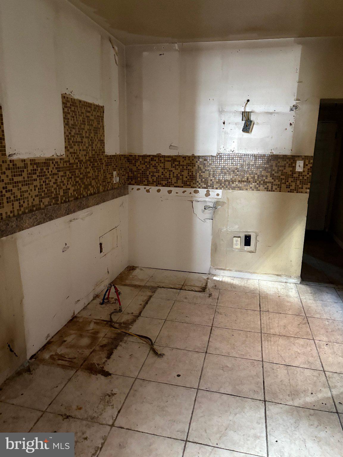 KENSINGTON - Residential