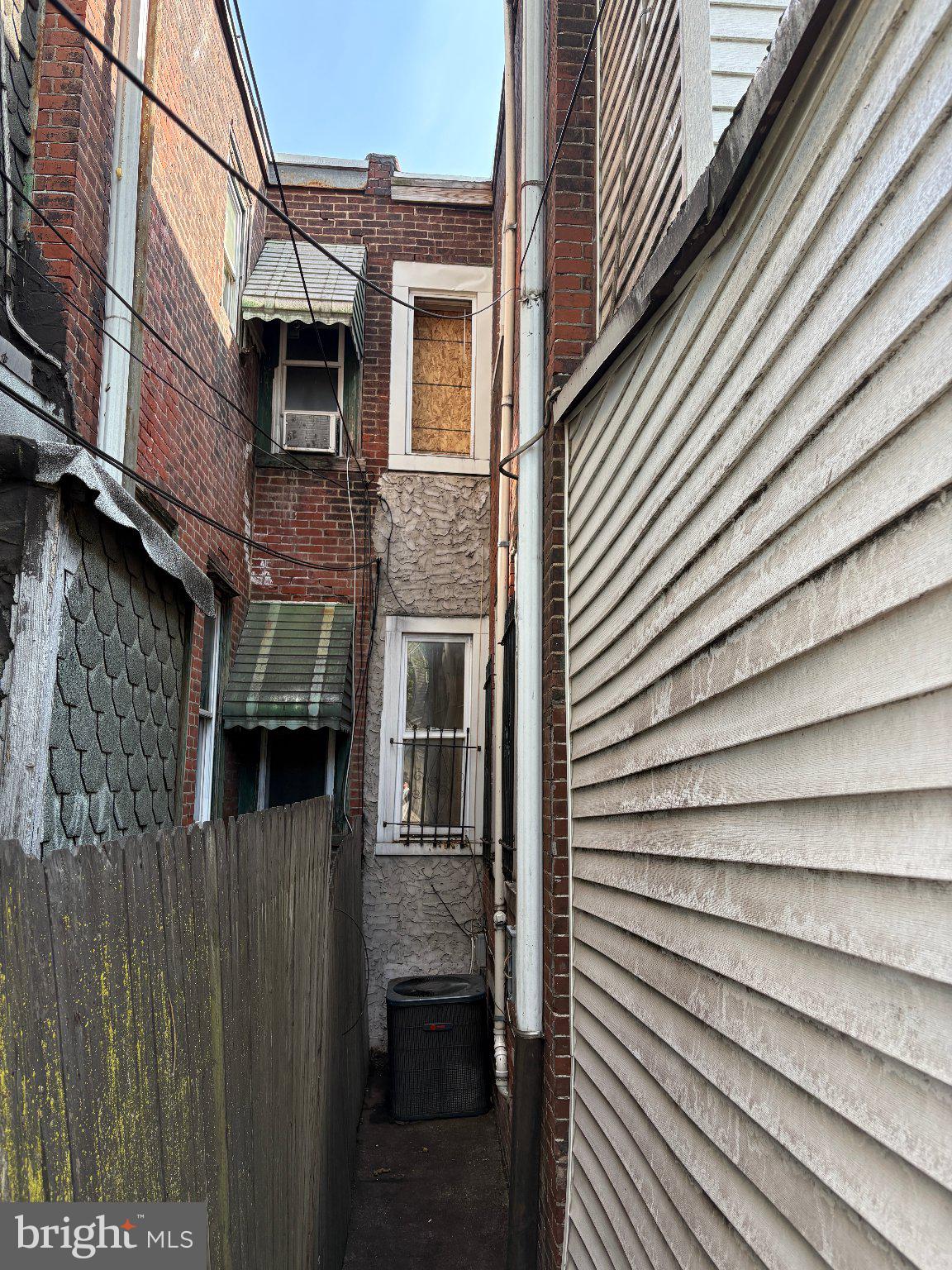 KENSINGTON - Residential