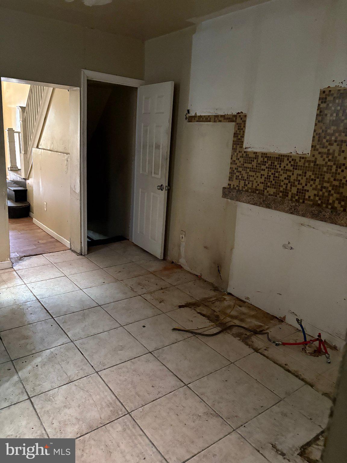 KENSINGTON - Residential