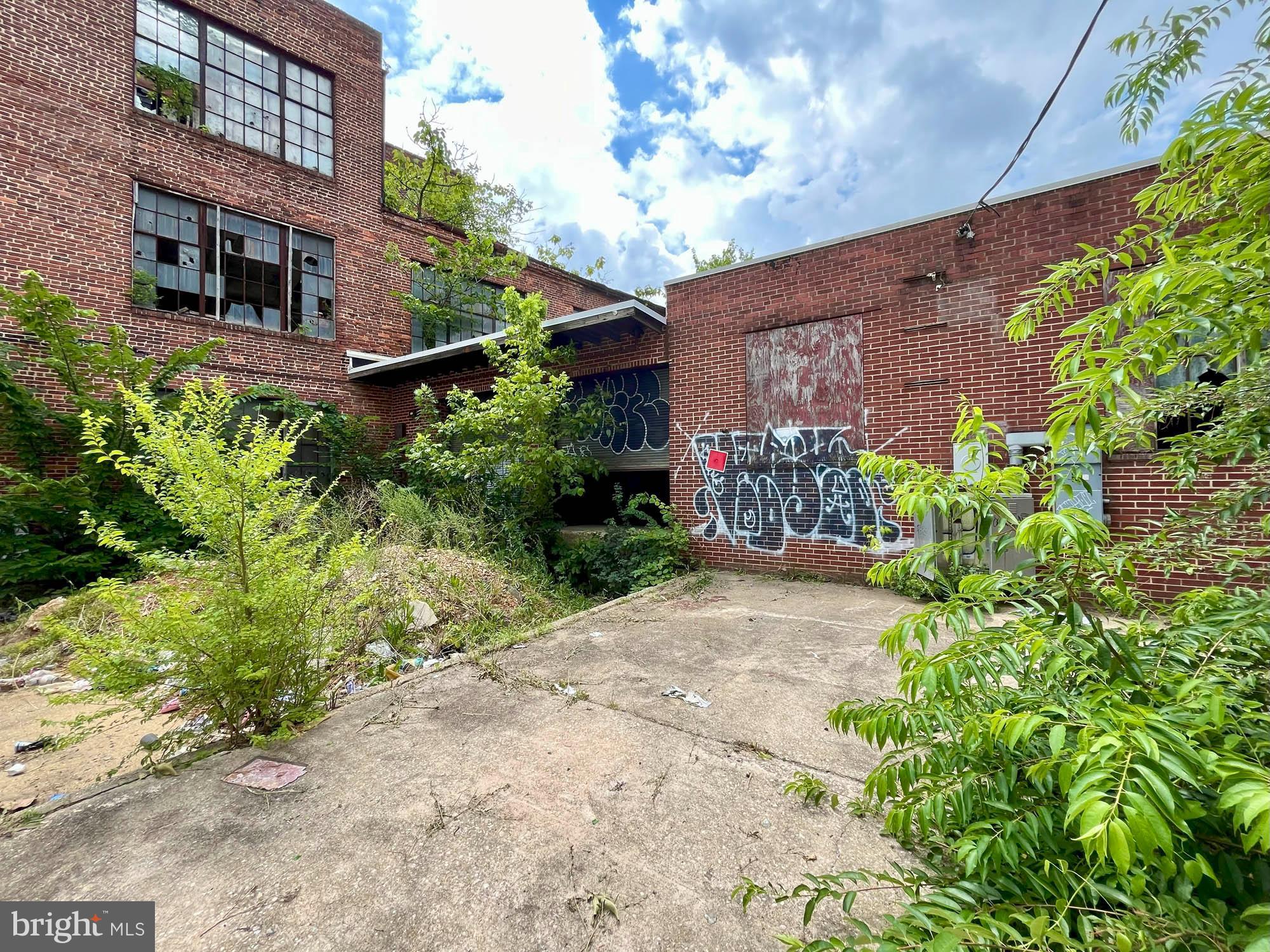 FRANKLINTOWN ROAD - Commercial Sale