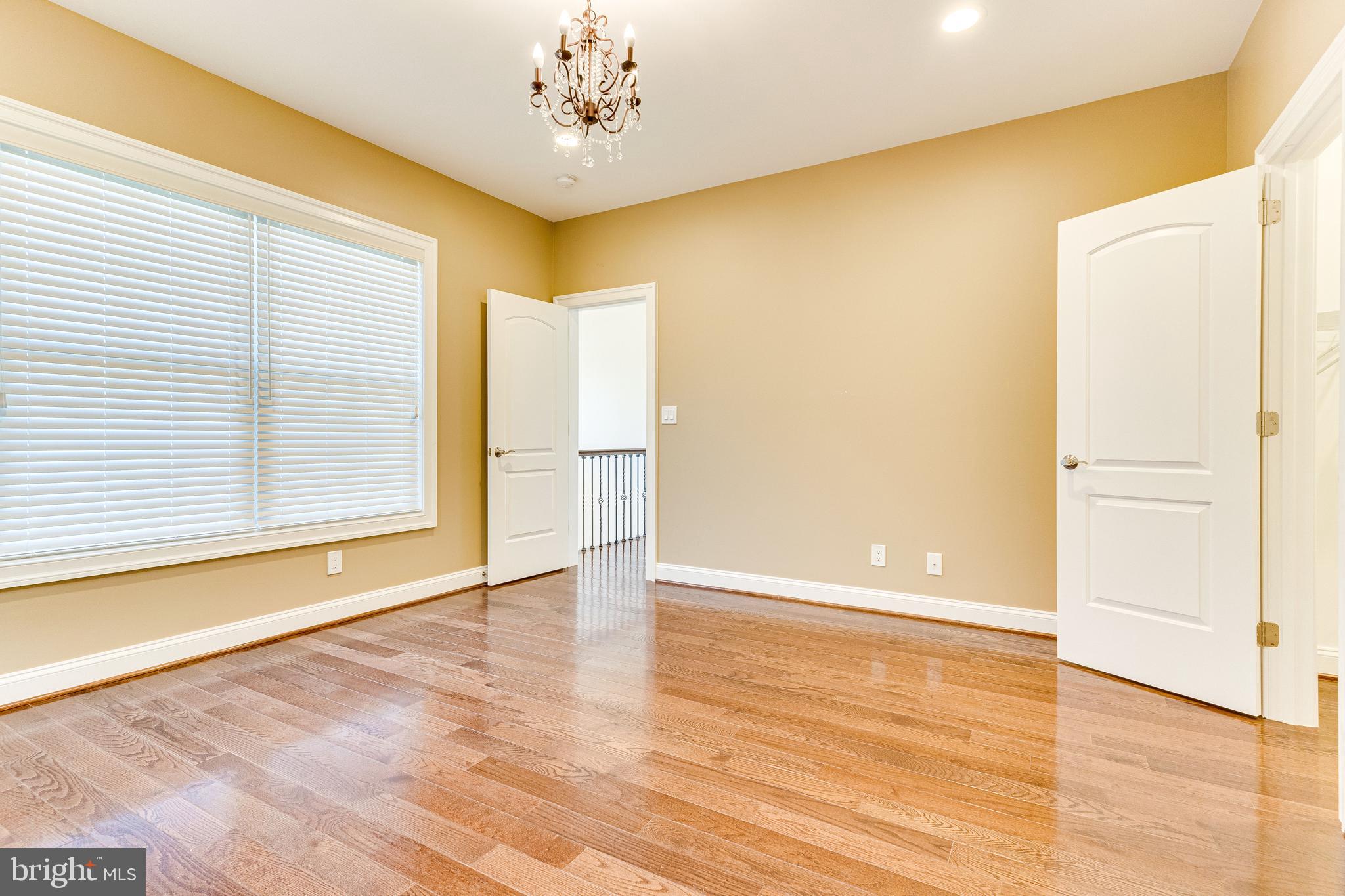 PIMMIT HILLS - Residential