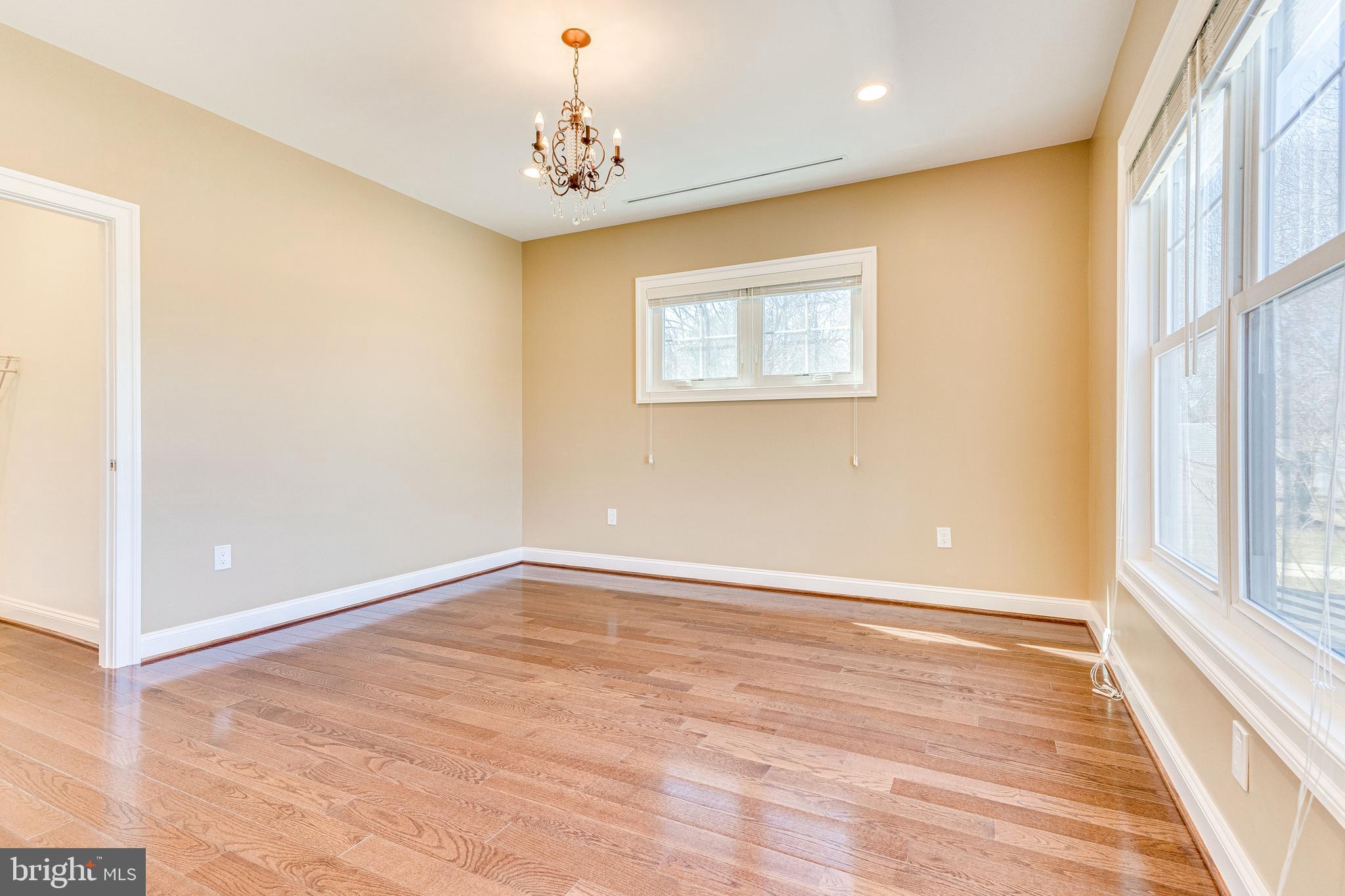 PIMMIT HILLS - Residential