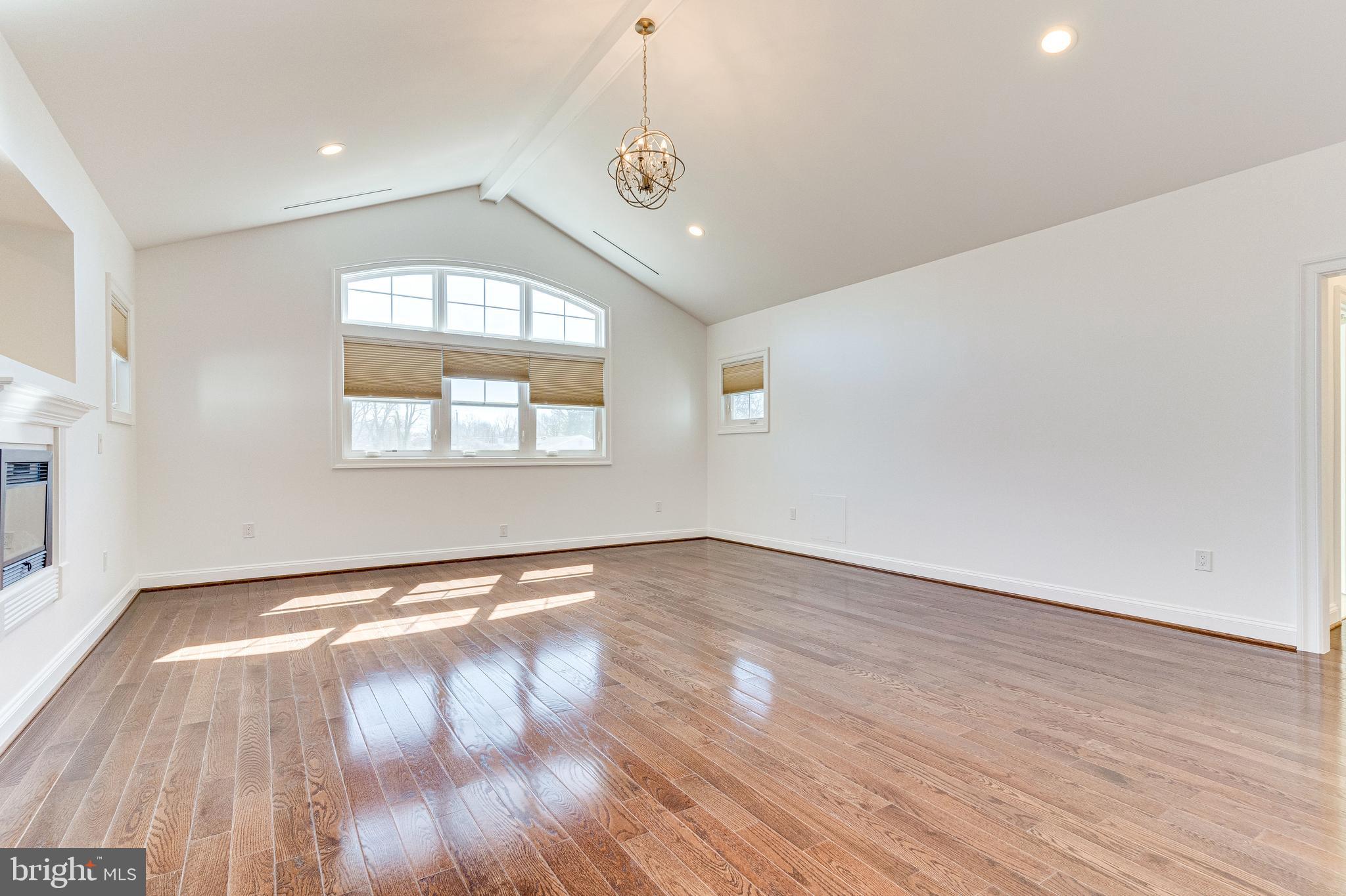 PIMMIT HILLS - Residential