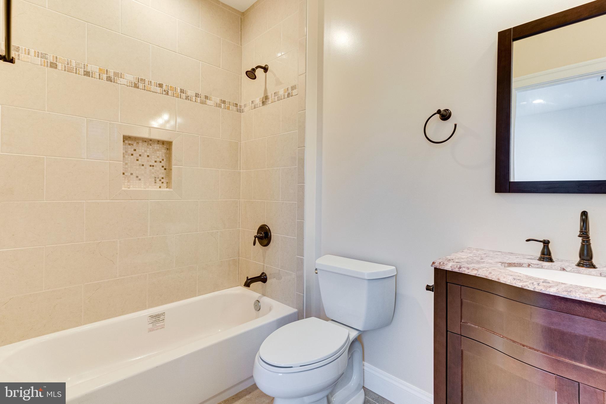 PIMMIT HILLS - Residential