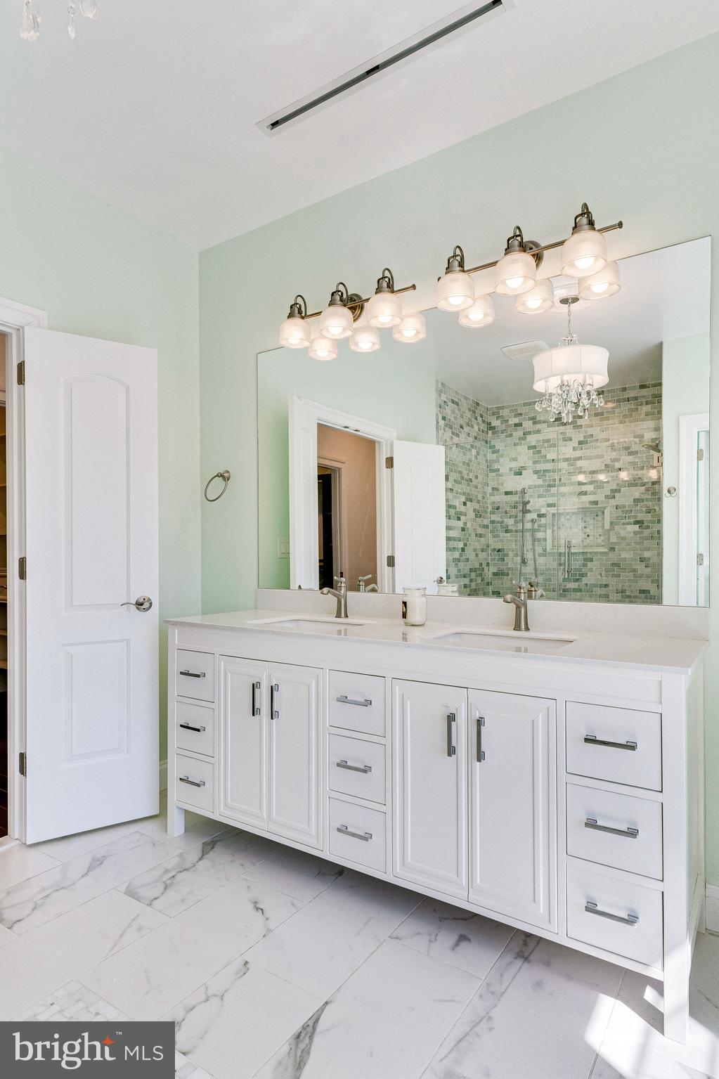 PIMMIT HILLS - Residential