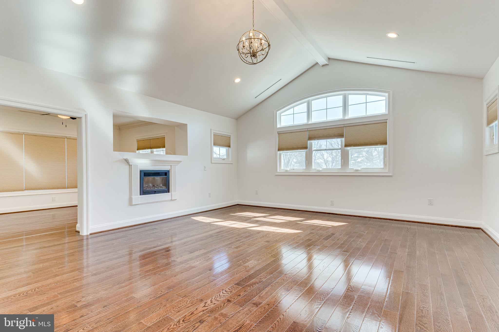 PIMMIT HILLS - Residential