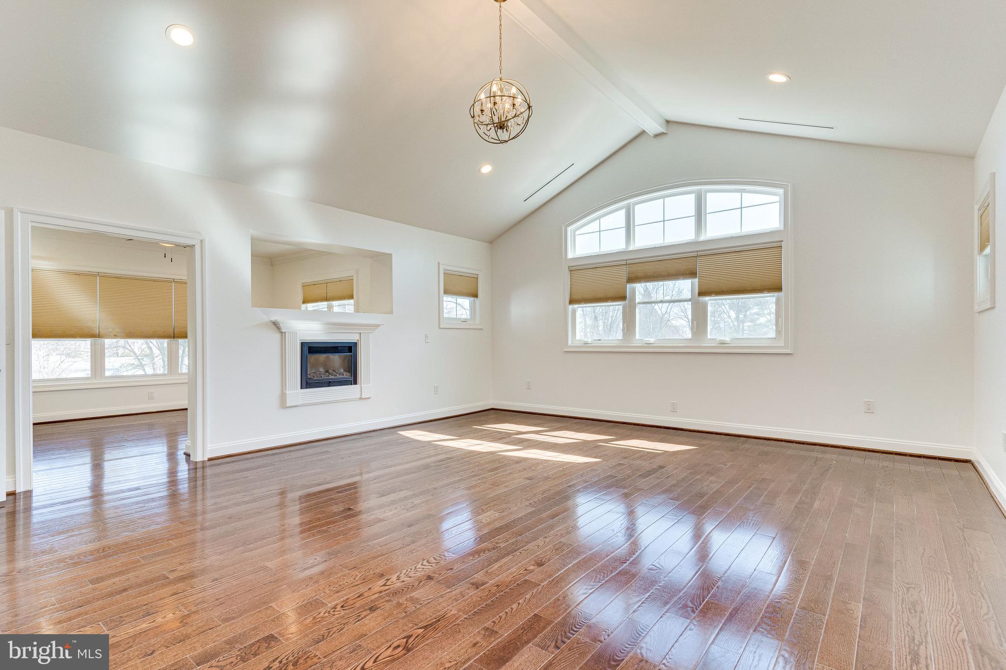 PIMMIT HILLS - Residential