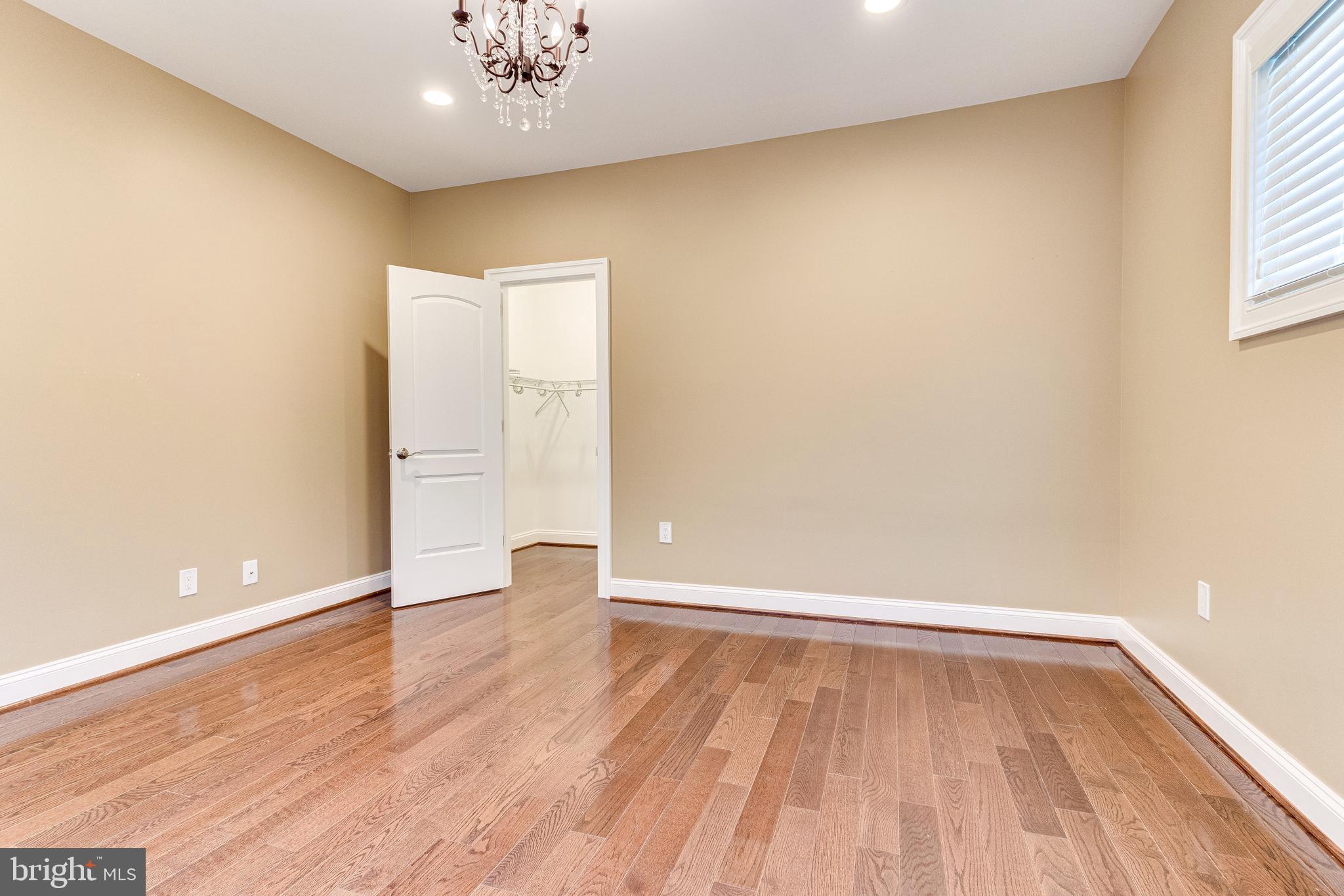 PIMMIT HILLS - Residential