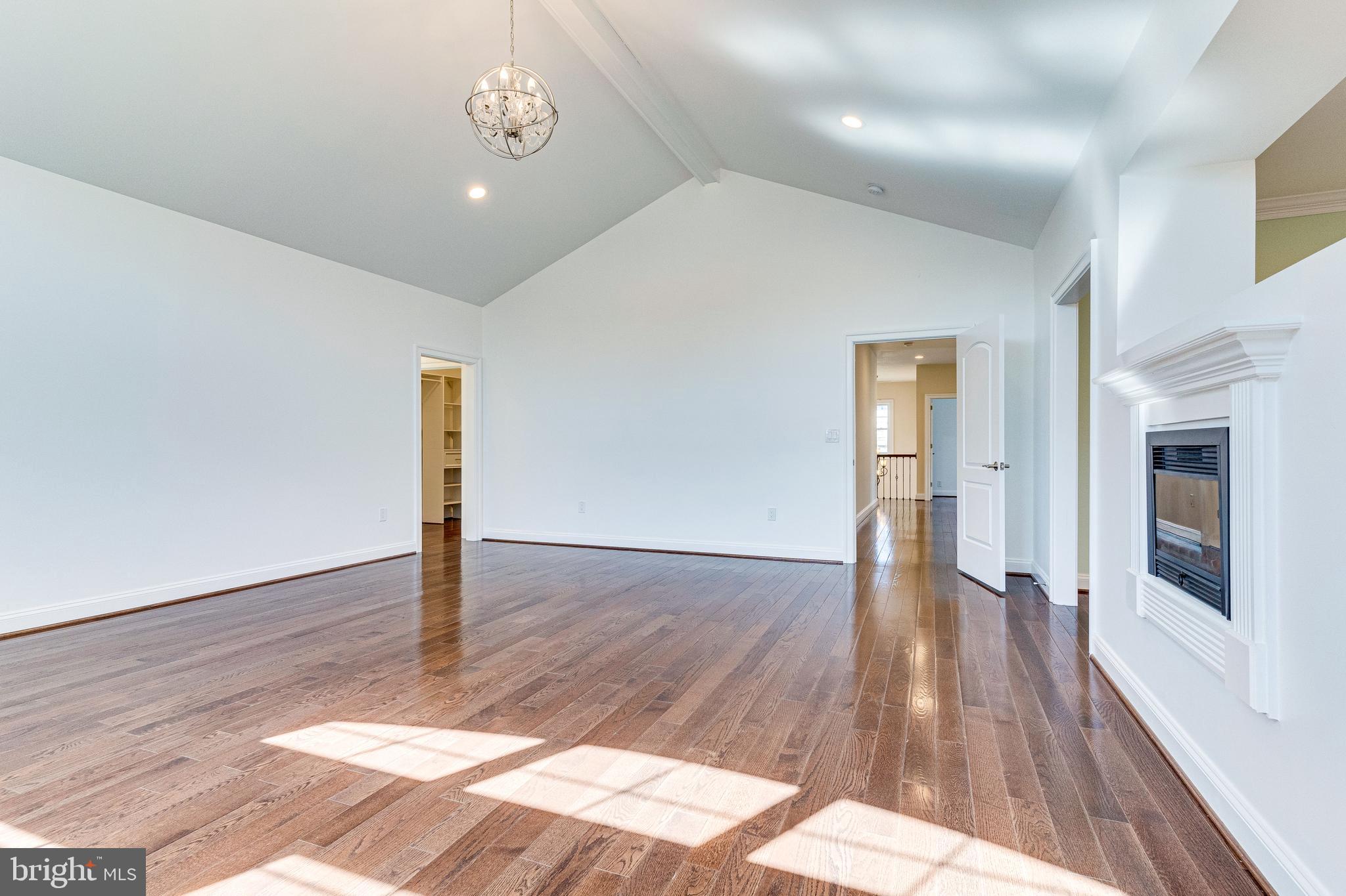 PIMMIT HILLS - Residential