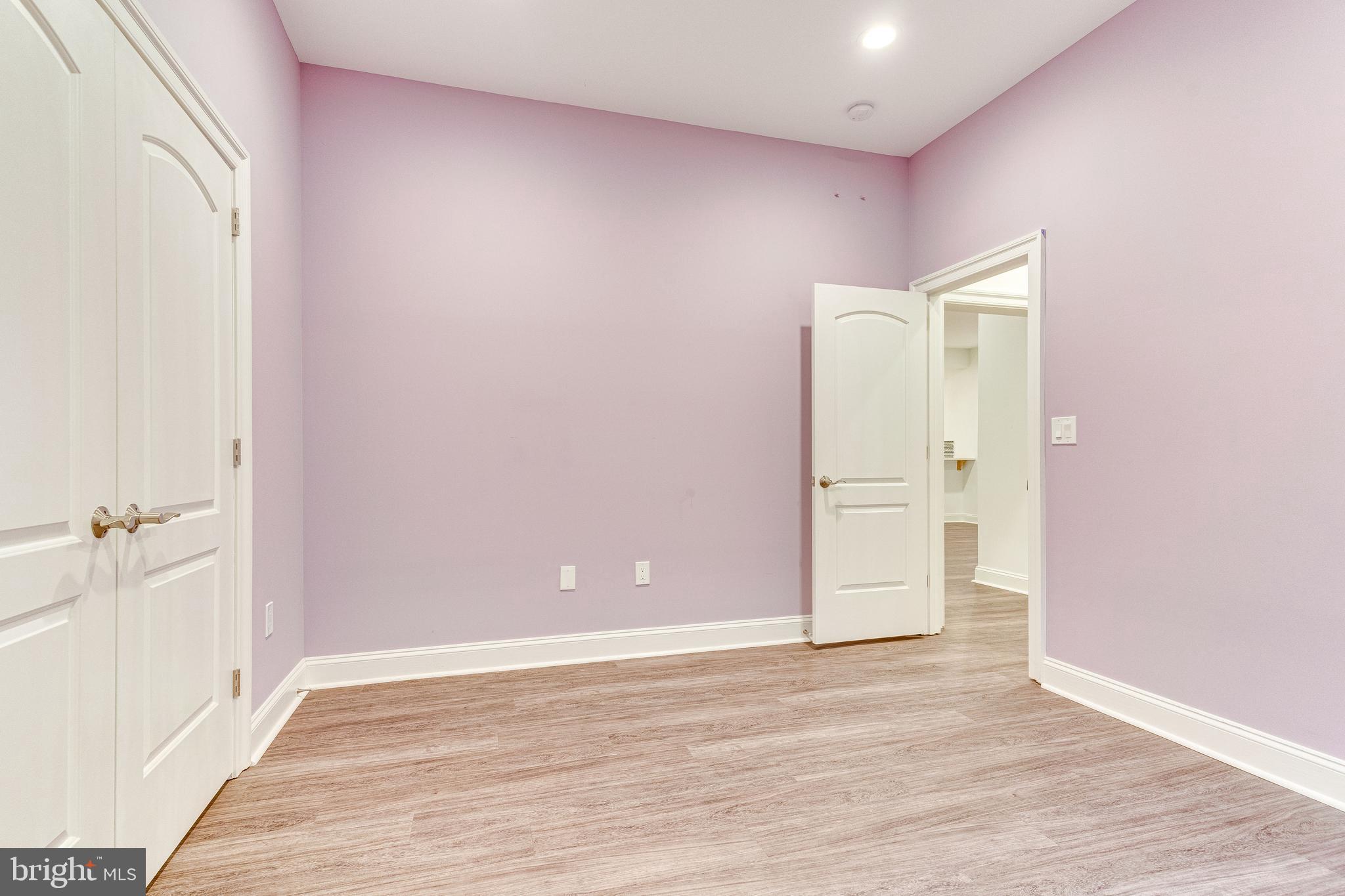 PIMMIT HILLS - Residential