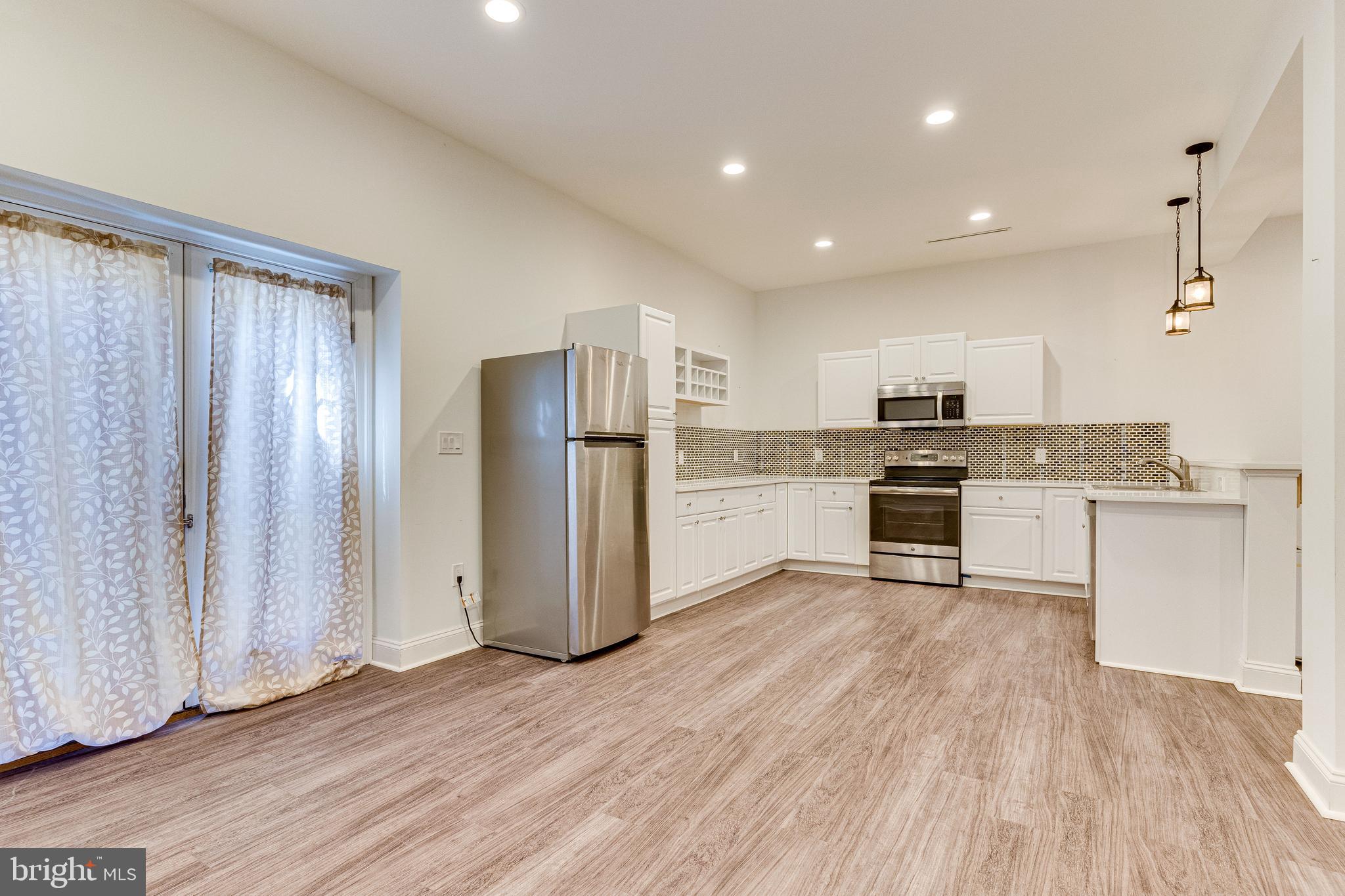 PIMMIT HILLS - Residential