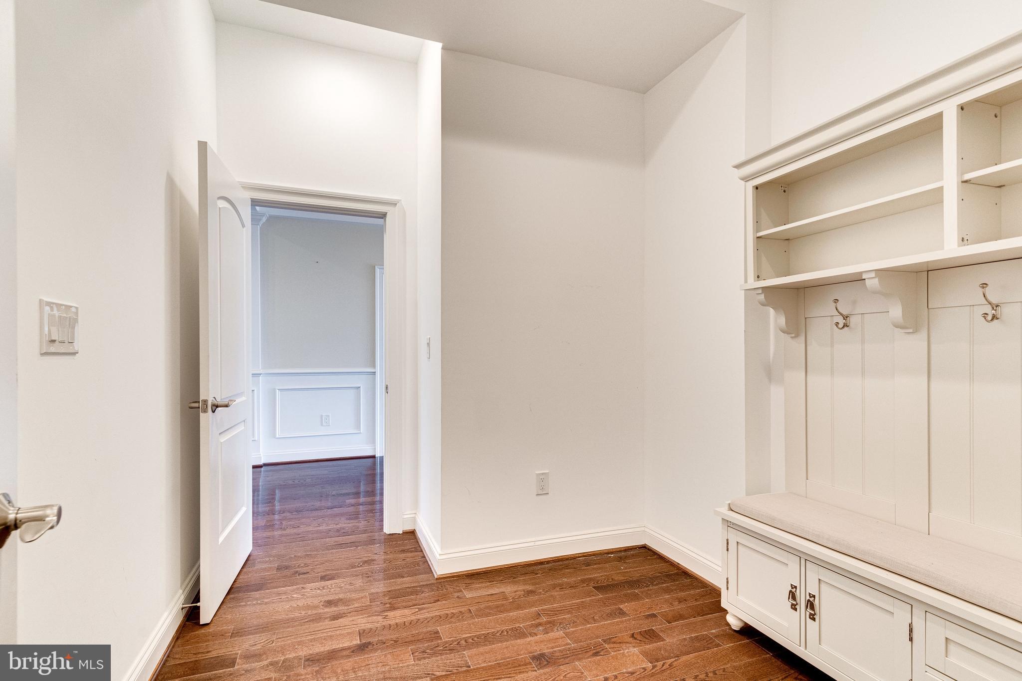 PIMMIT HILLS - Residential