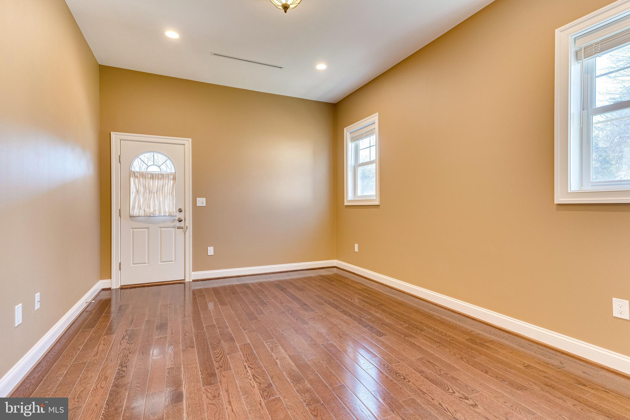 PIMMIT HILLS - Residential