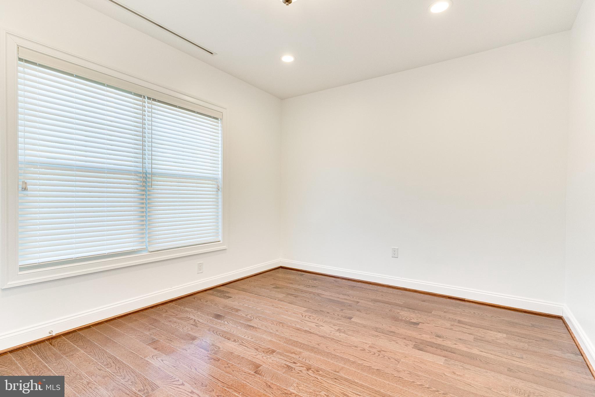 PIMMIT HILLS - Residential