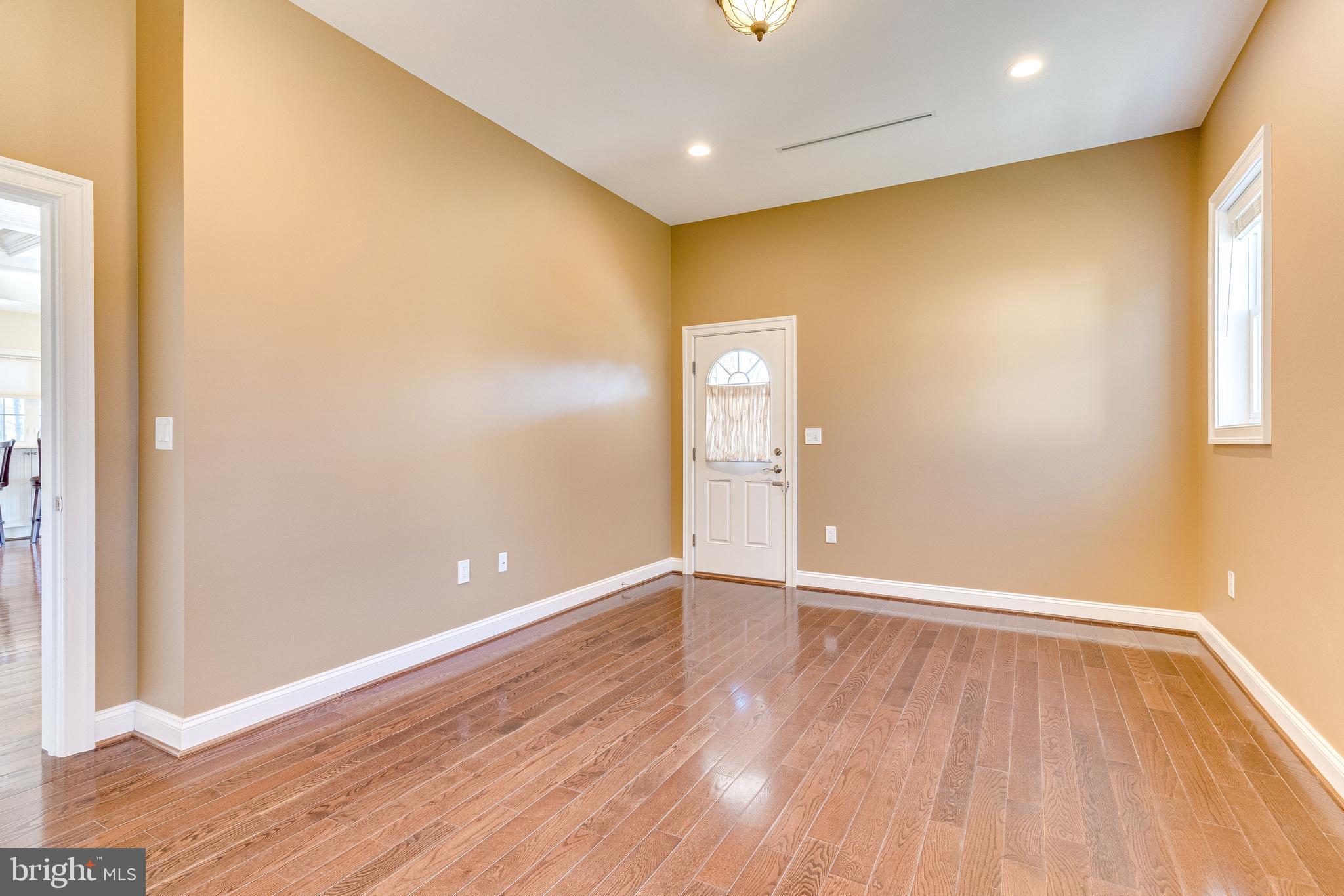 PIMMIT HILLS - Residential