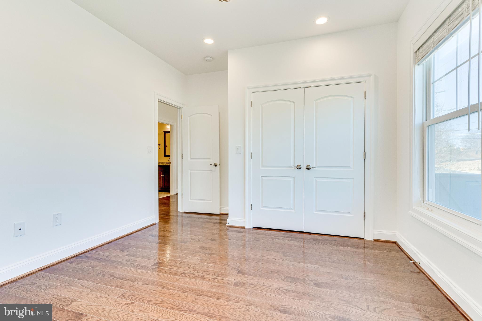 PIMMIT HILLS - Residential