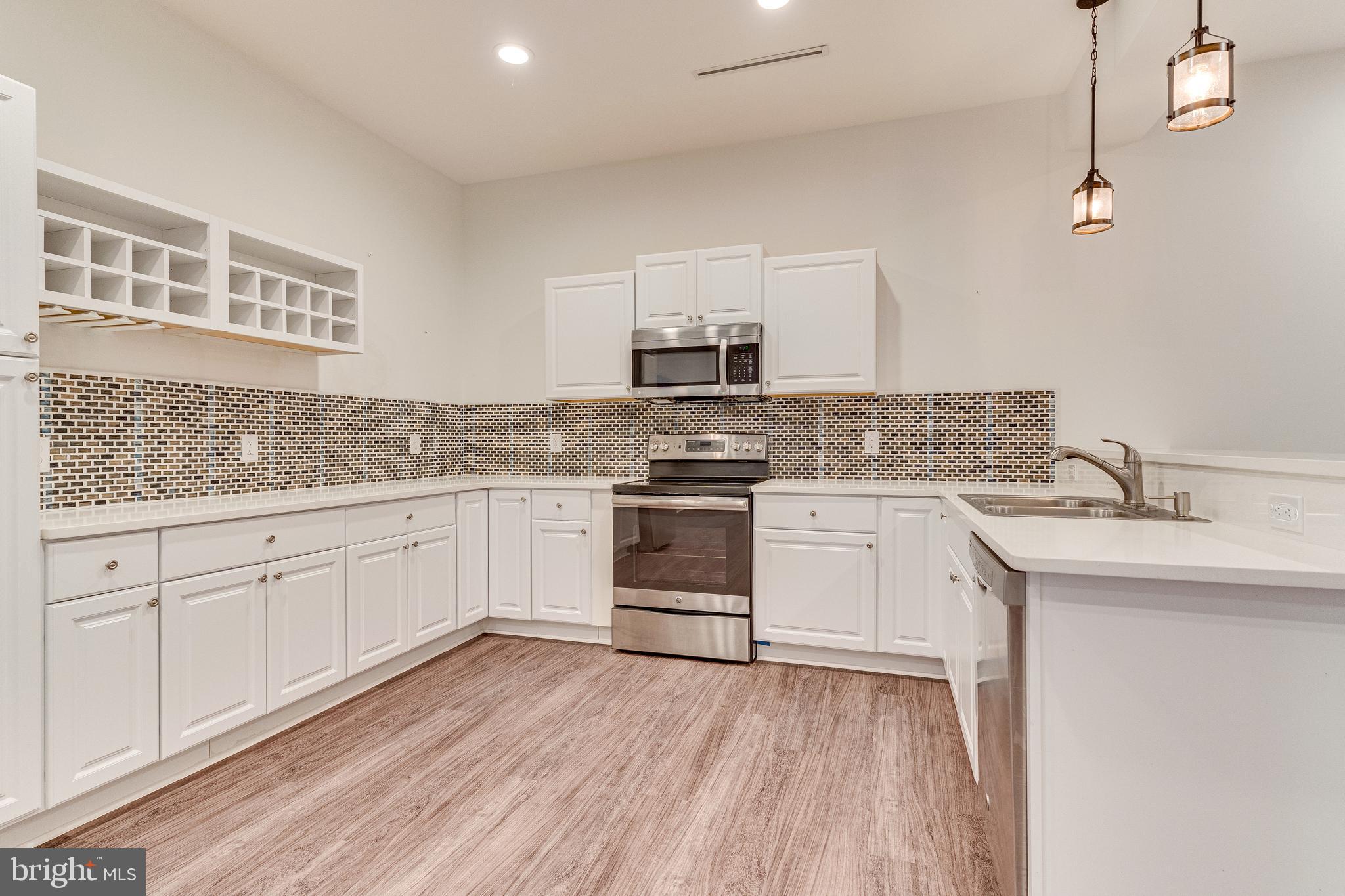 PIMMIT HILLS - Residential