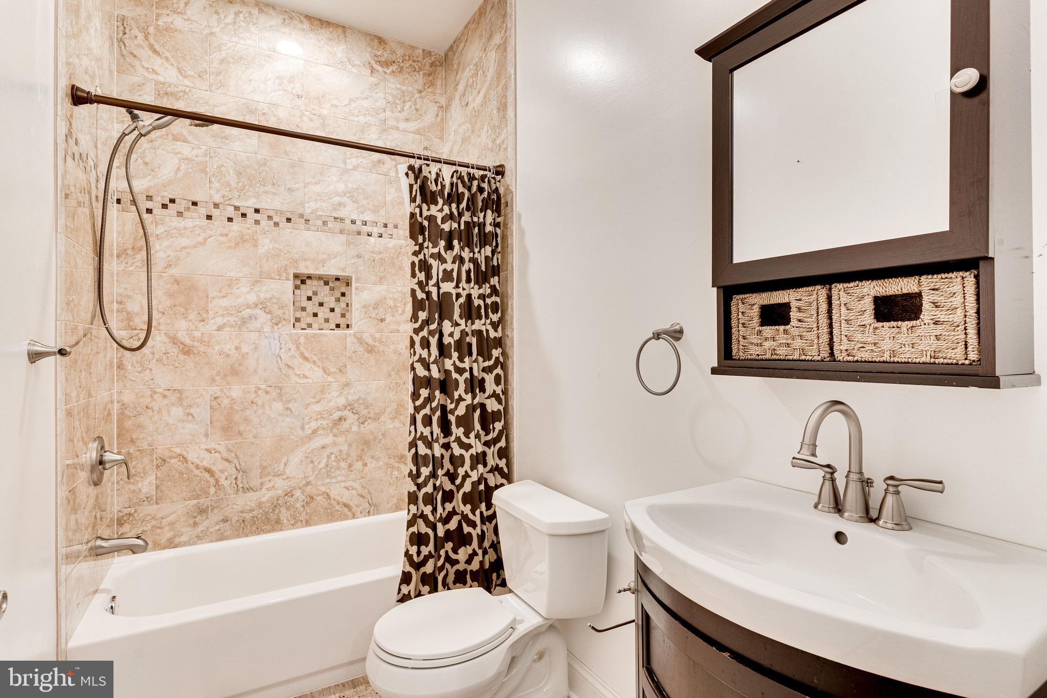 PIMMIT HILLS - Residential