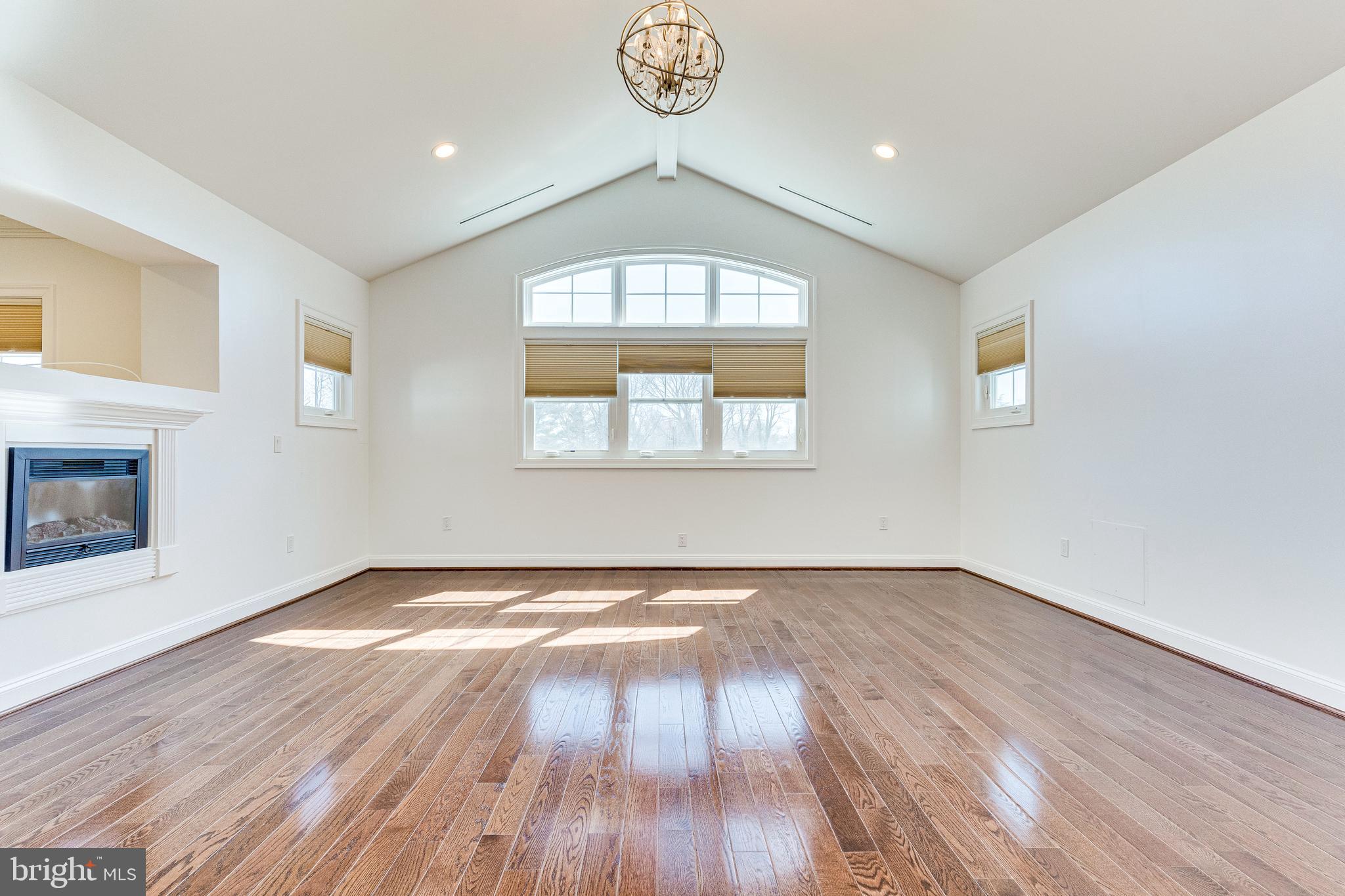 PIMMIT HILLS - Residential