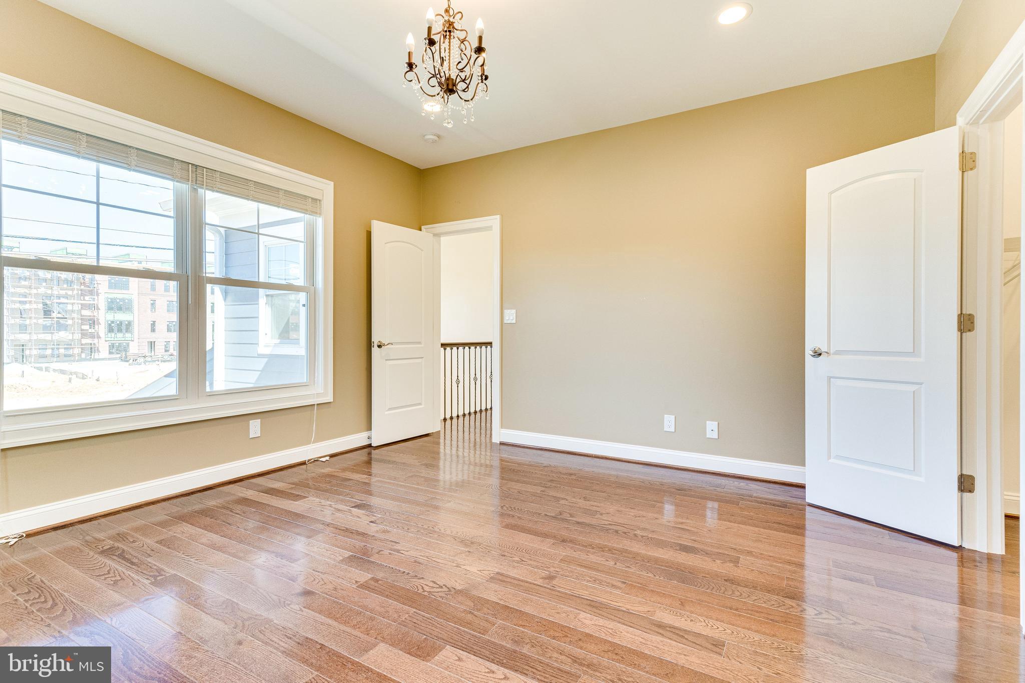 PIMMIT HILLS - Residential