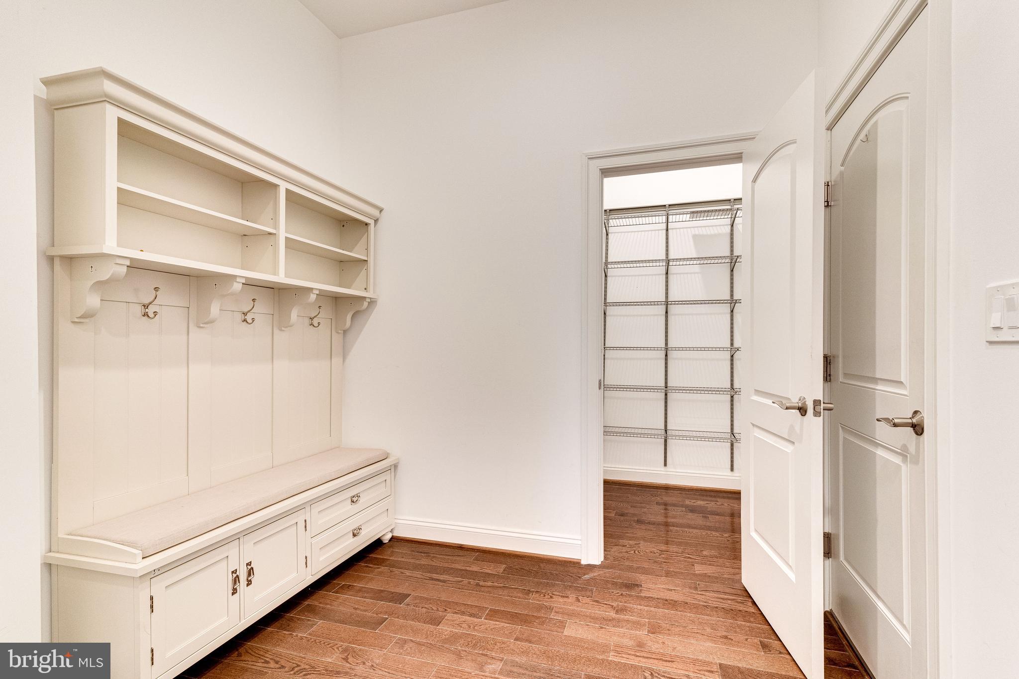 PIMMIT HILLS - Residential