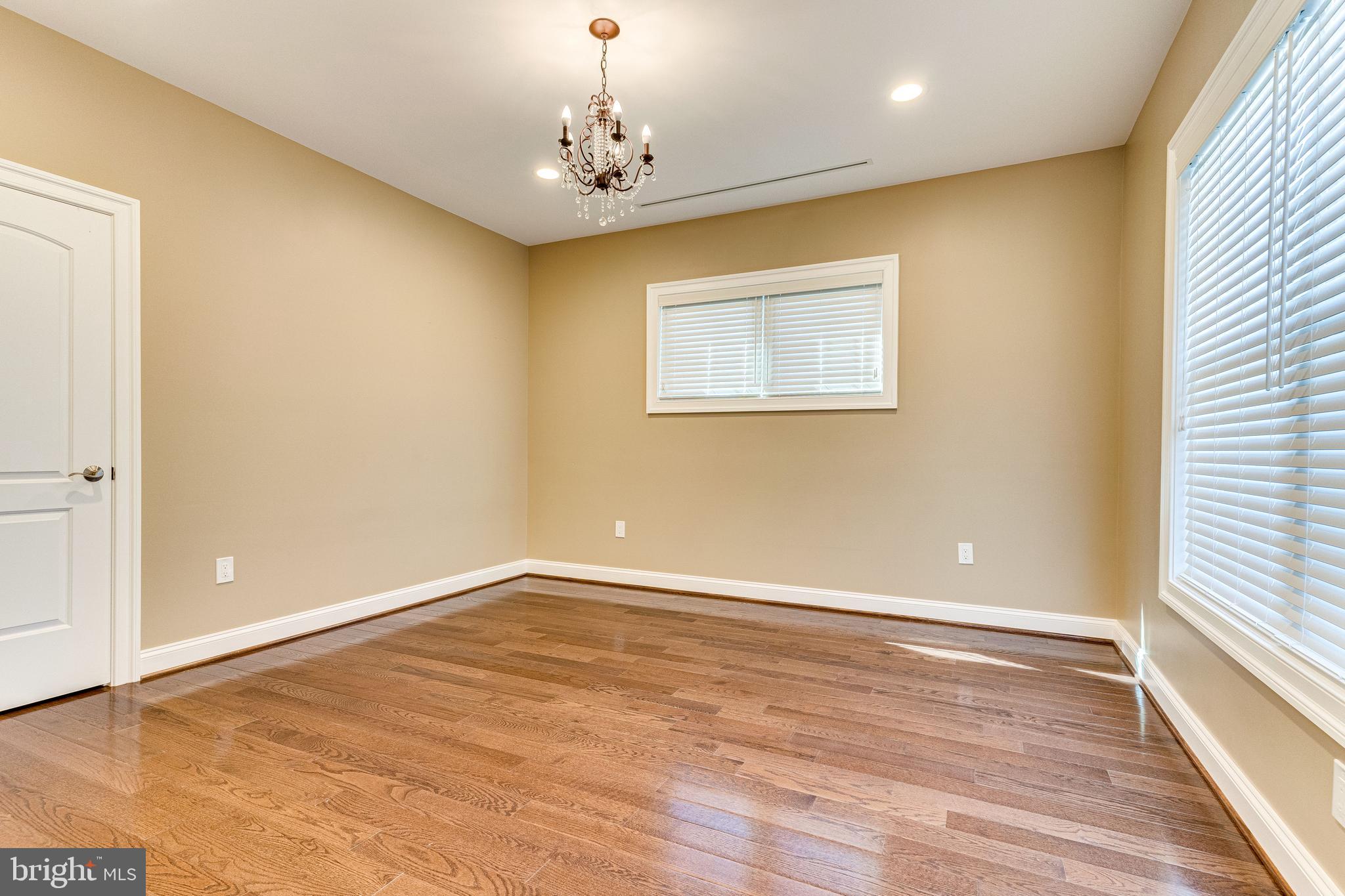 PIMMIT HILLS - Residential