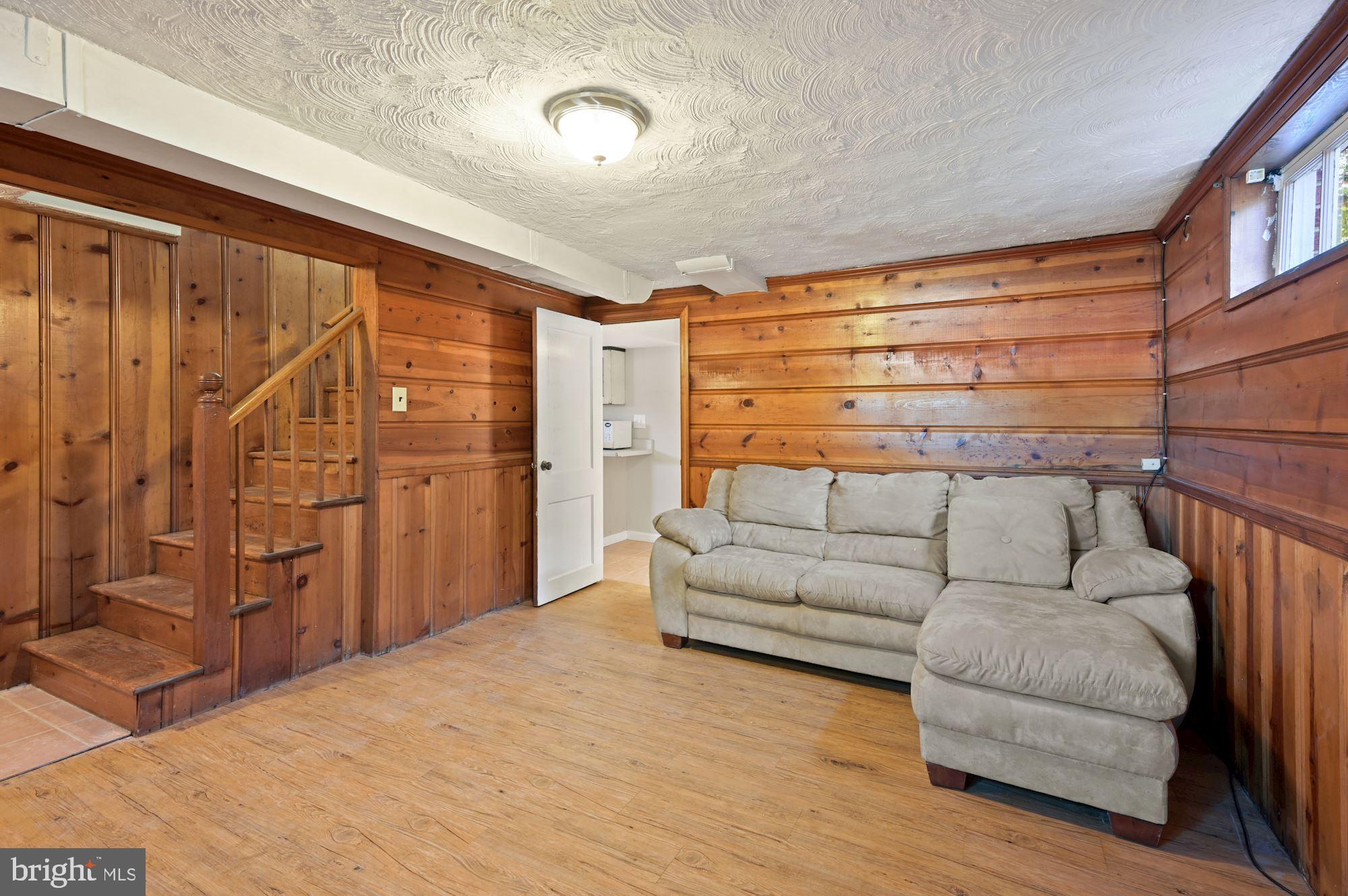 AVONDALE TERRACE - Residential