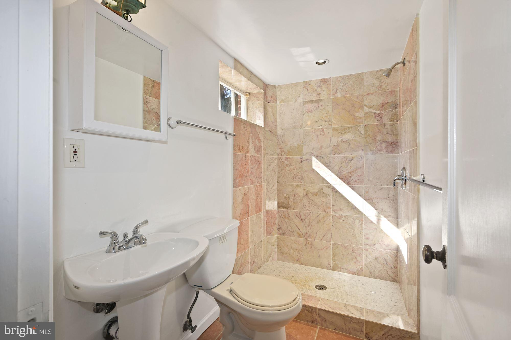 AVONDALE TERRACE - Residential