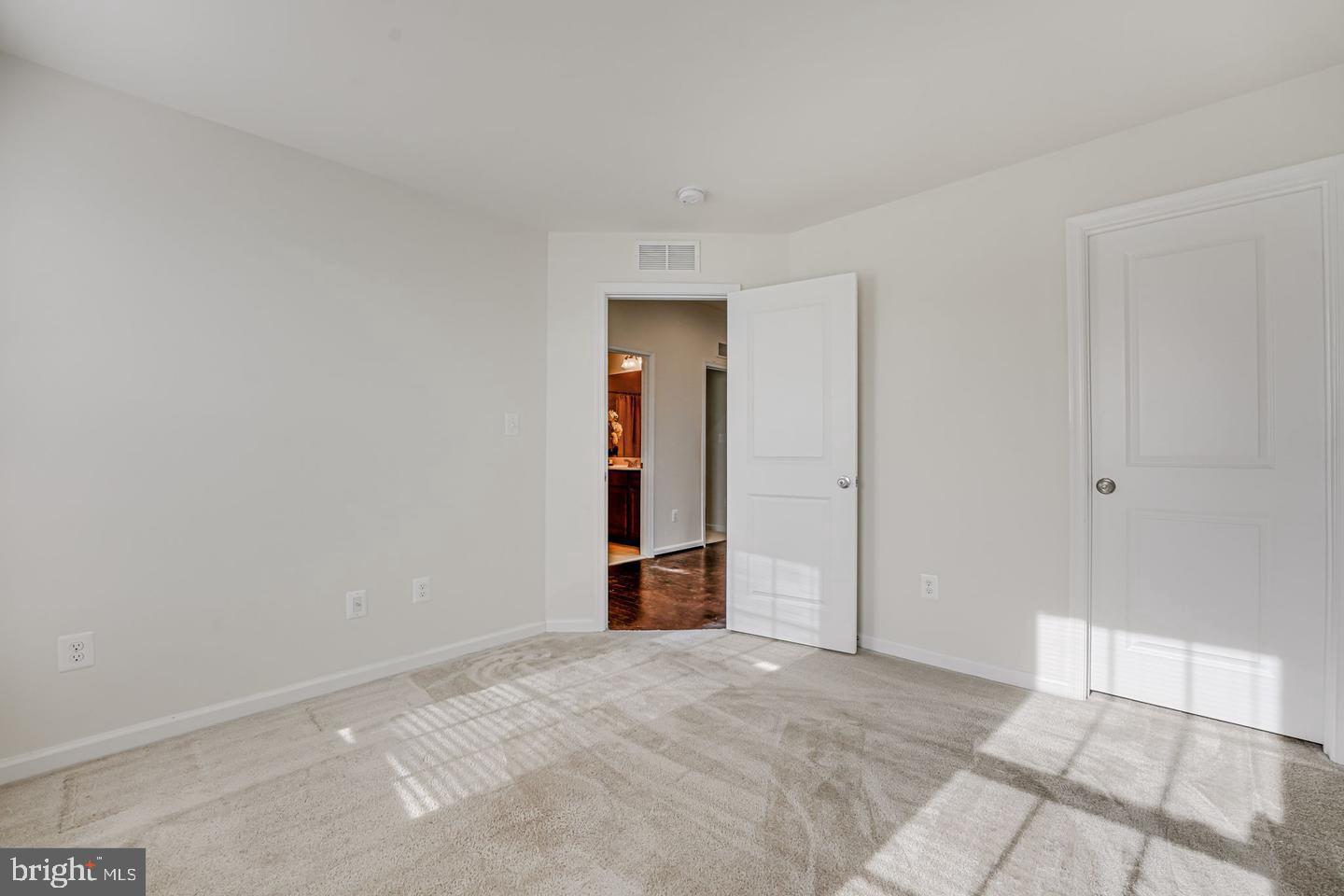 EMBREY MILL - Residential Lease