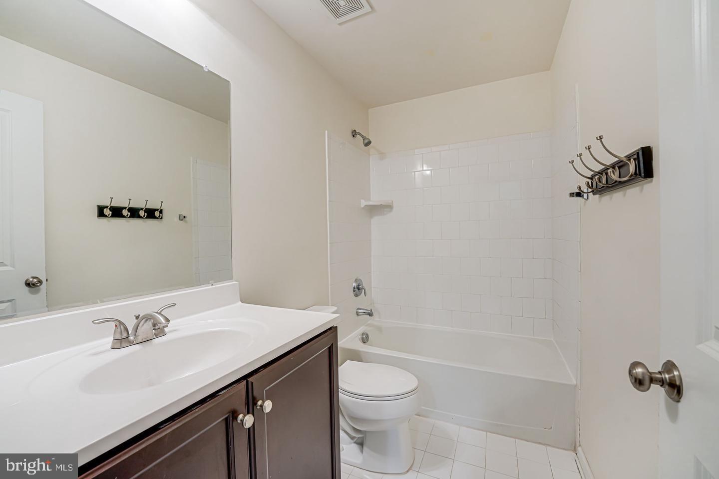 EMBREY MILL - Residential Lease