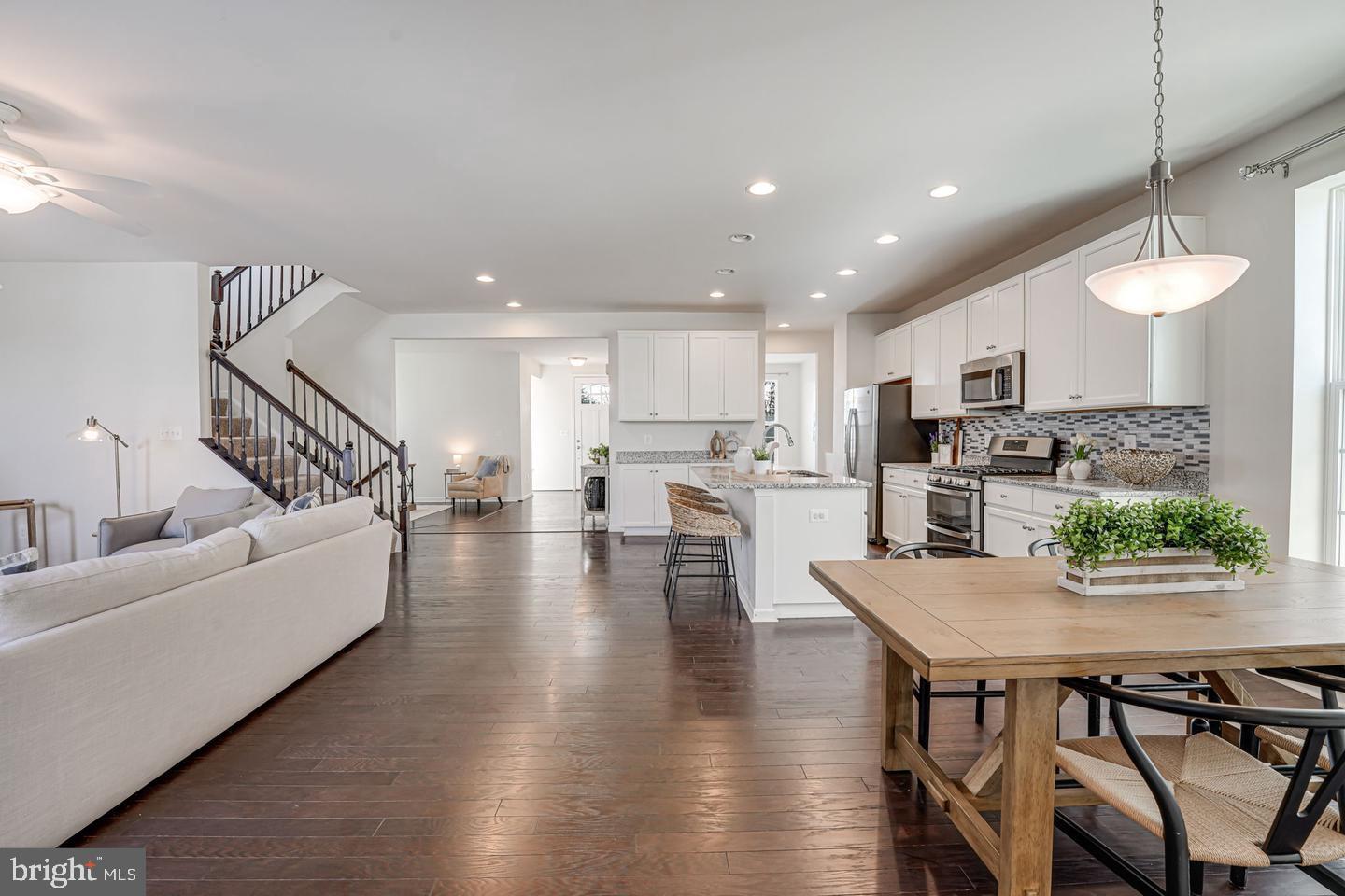 EMBREY MILL - Residential Lease