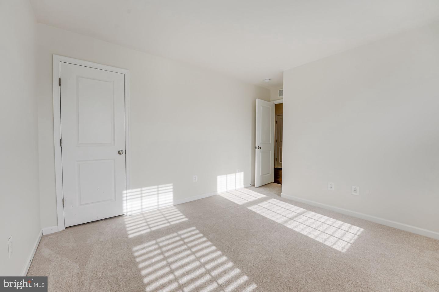 EMBREY MILL - Residential Lease