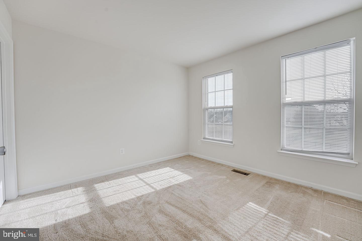 EMBREY MILL - Residential Lease