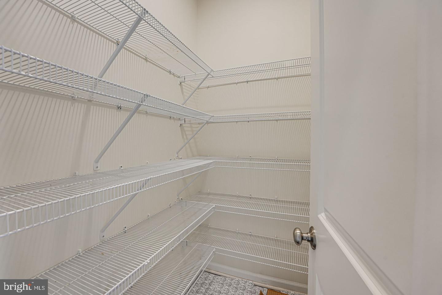 EMBREY MILL - Residential Lease