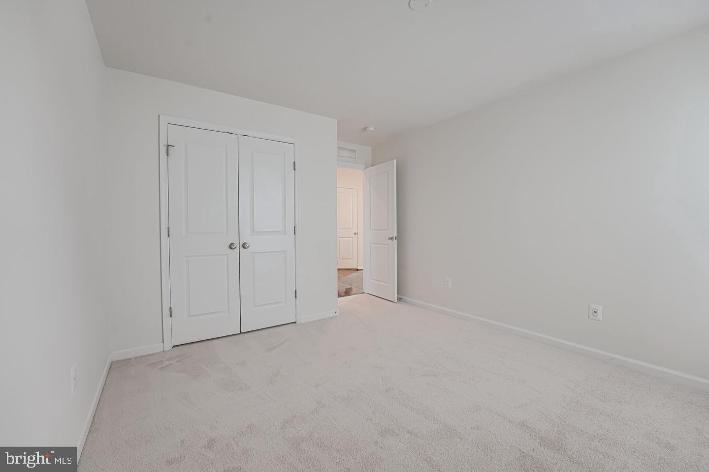 EMBREY MILL - Residential Lease