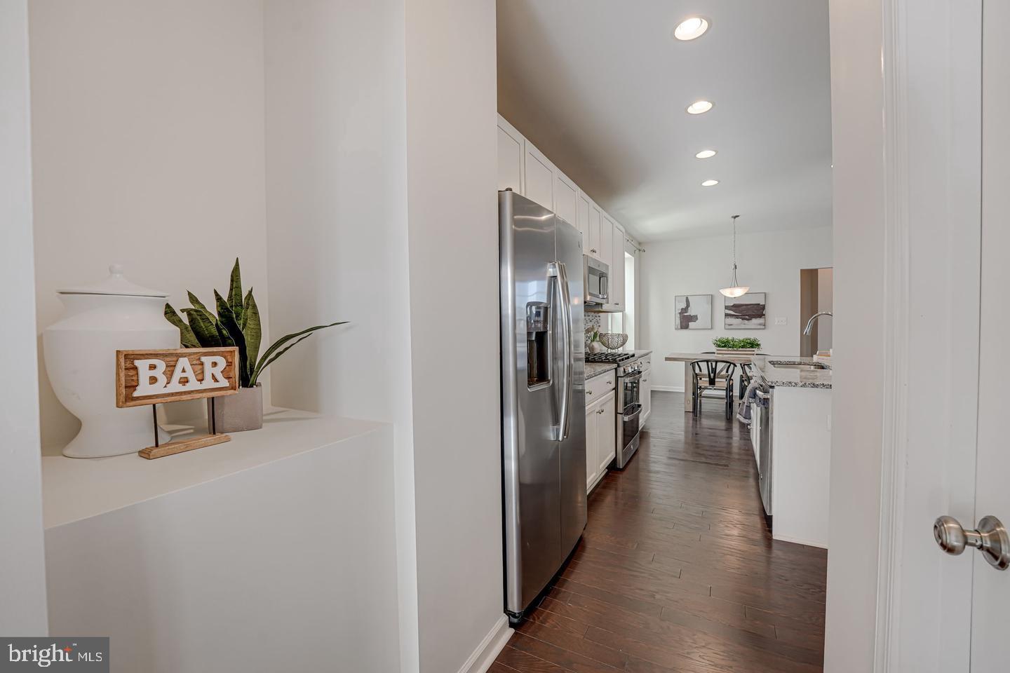 EMBREY MILL - Residential Lease