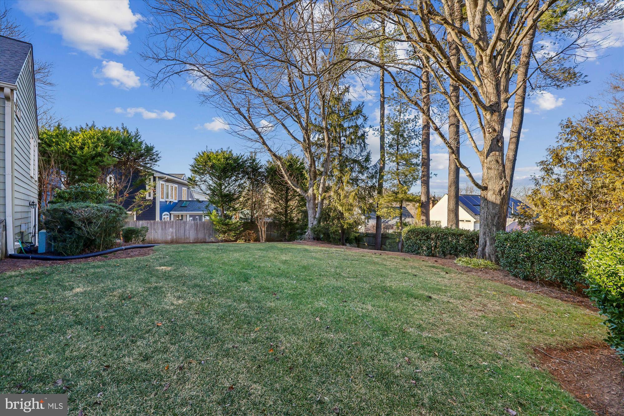 POTOMAC COMMONS - Residential