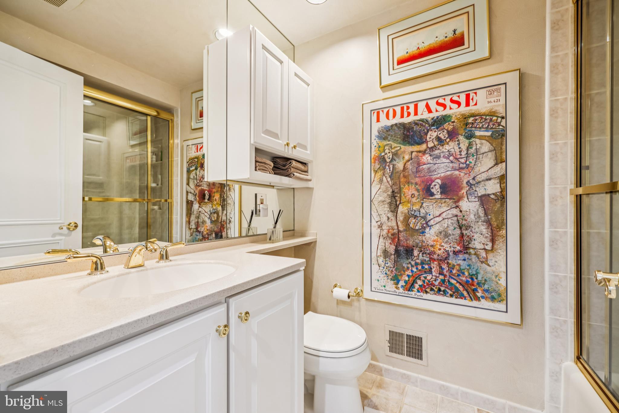 POTOMAC COMMONS - Residential